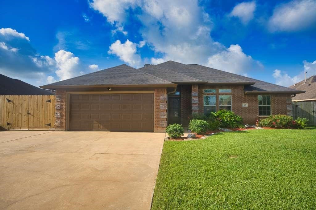 107 Brazos Court Property Photo 1