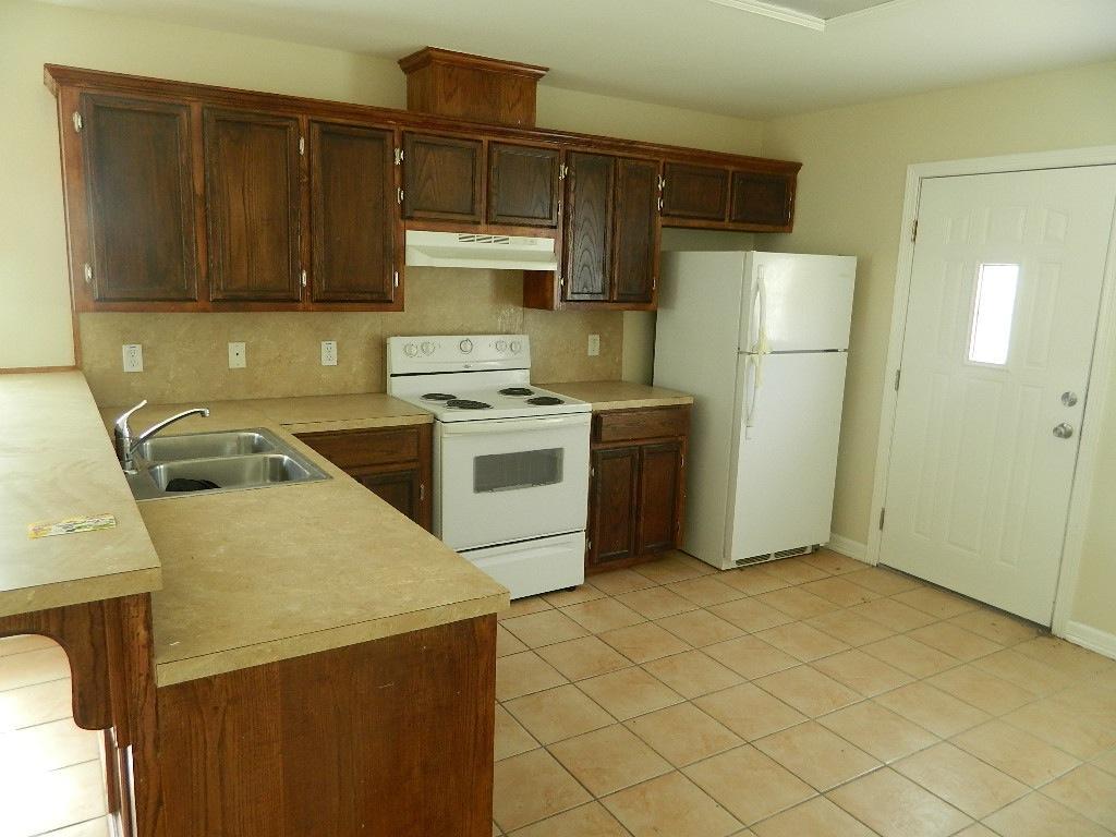 1100 E Santa Rosa Property Photo 6