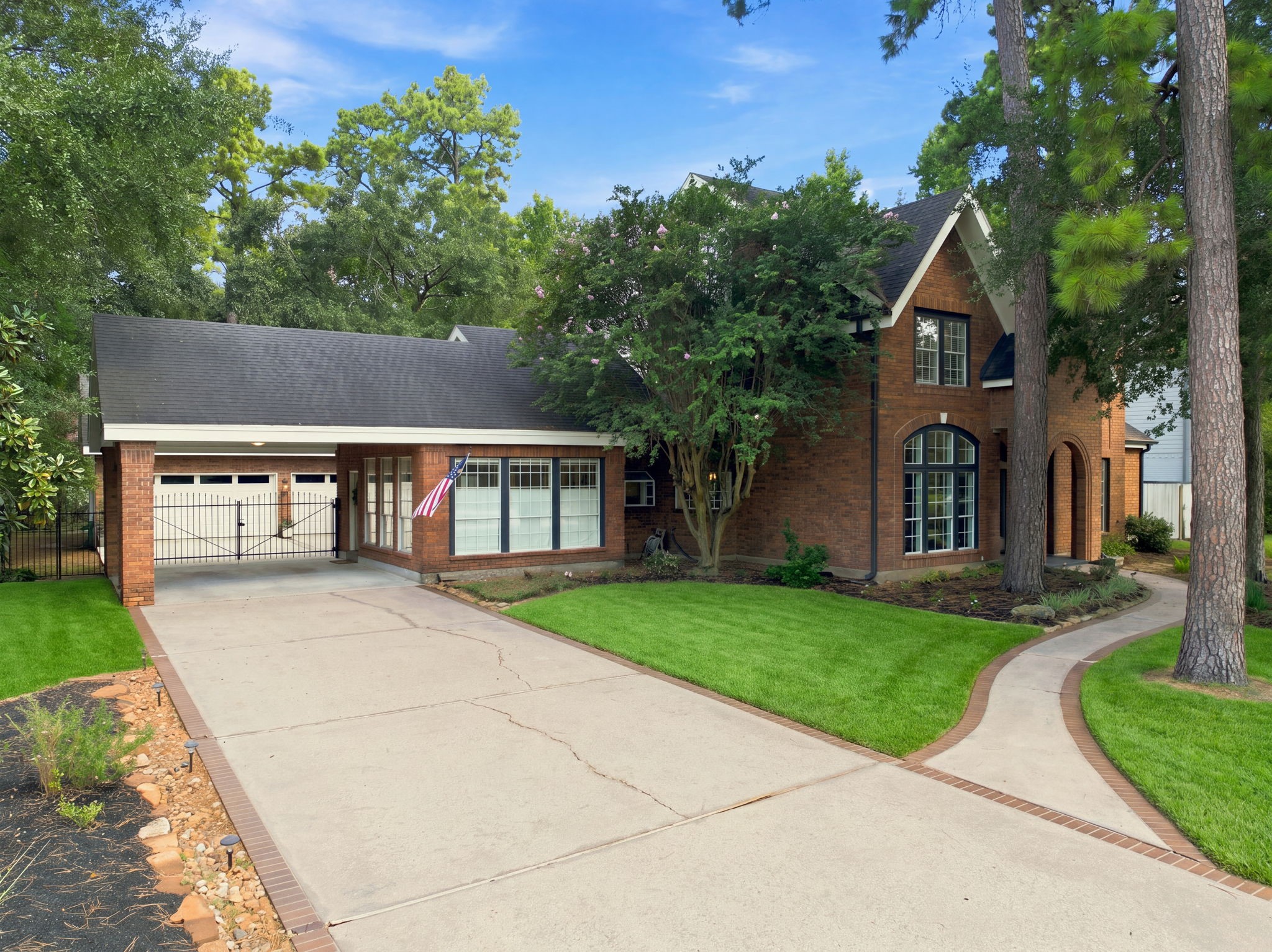 23 S Brokenfern Drive Property Photo 3