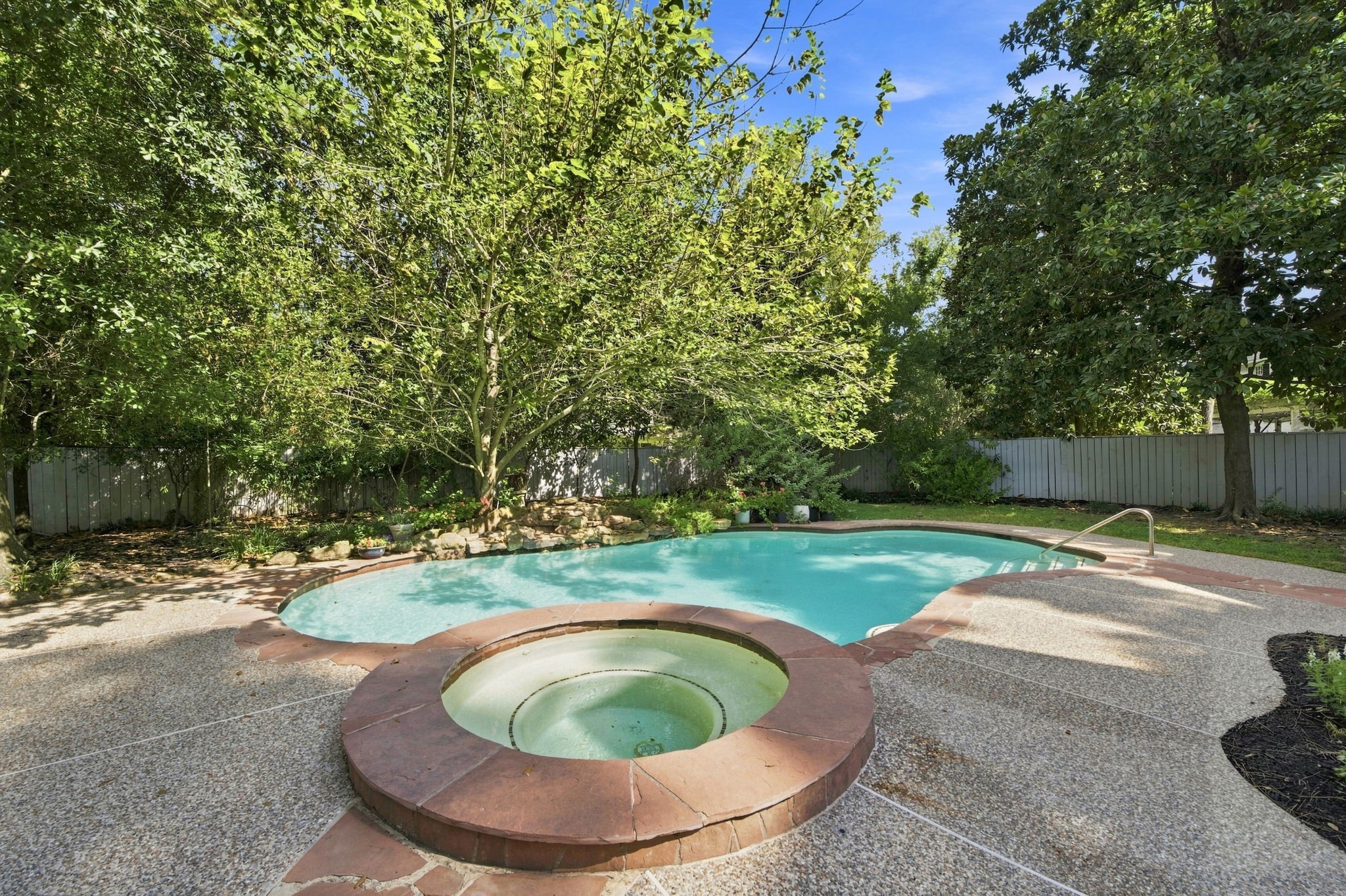 23 S Brokenfern Drive Property Photo 37