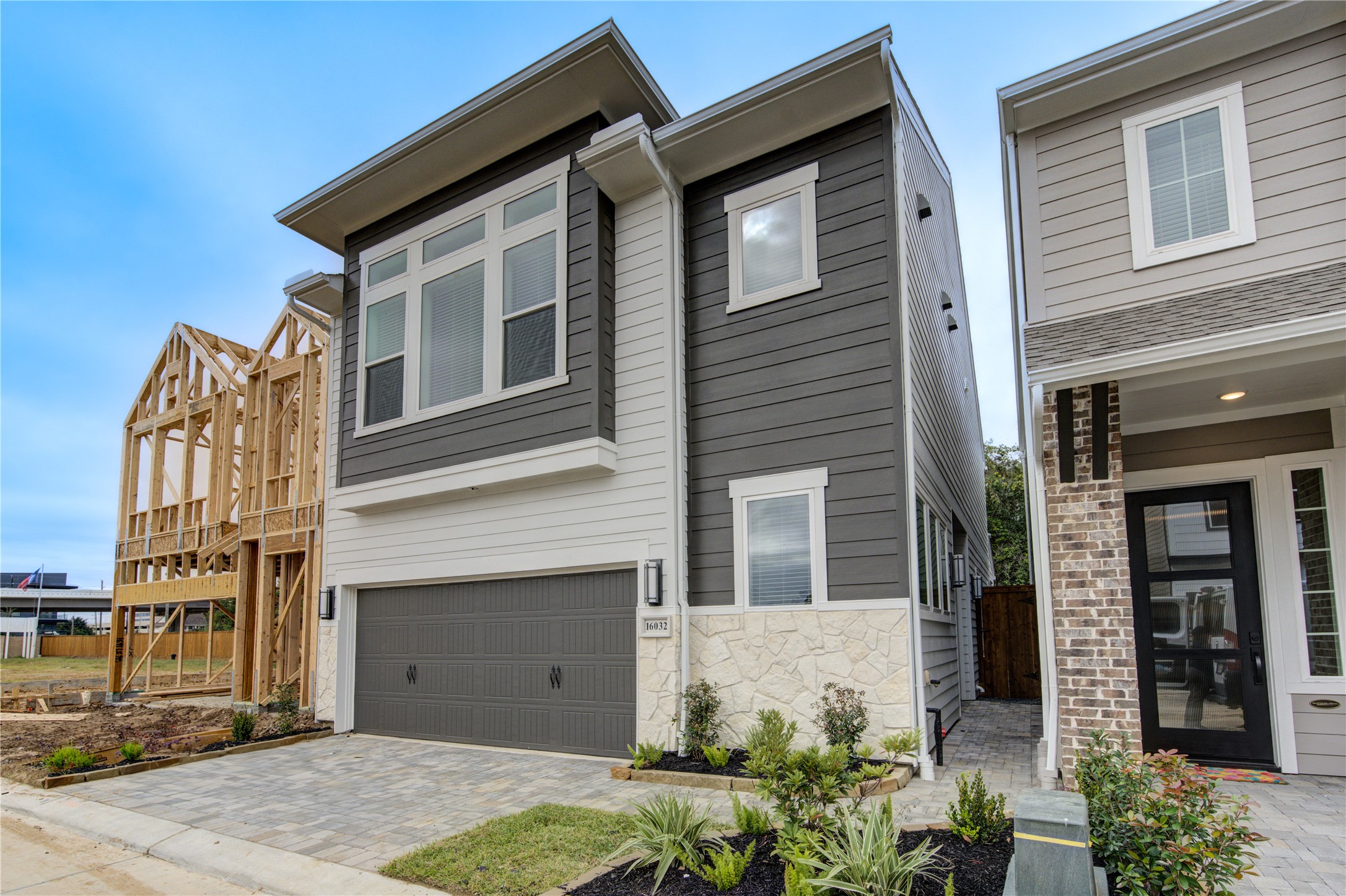 16032 Mason Run Drive Property Photo 4