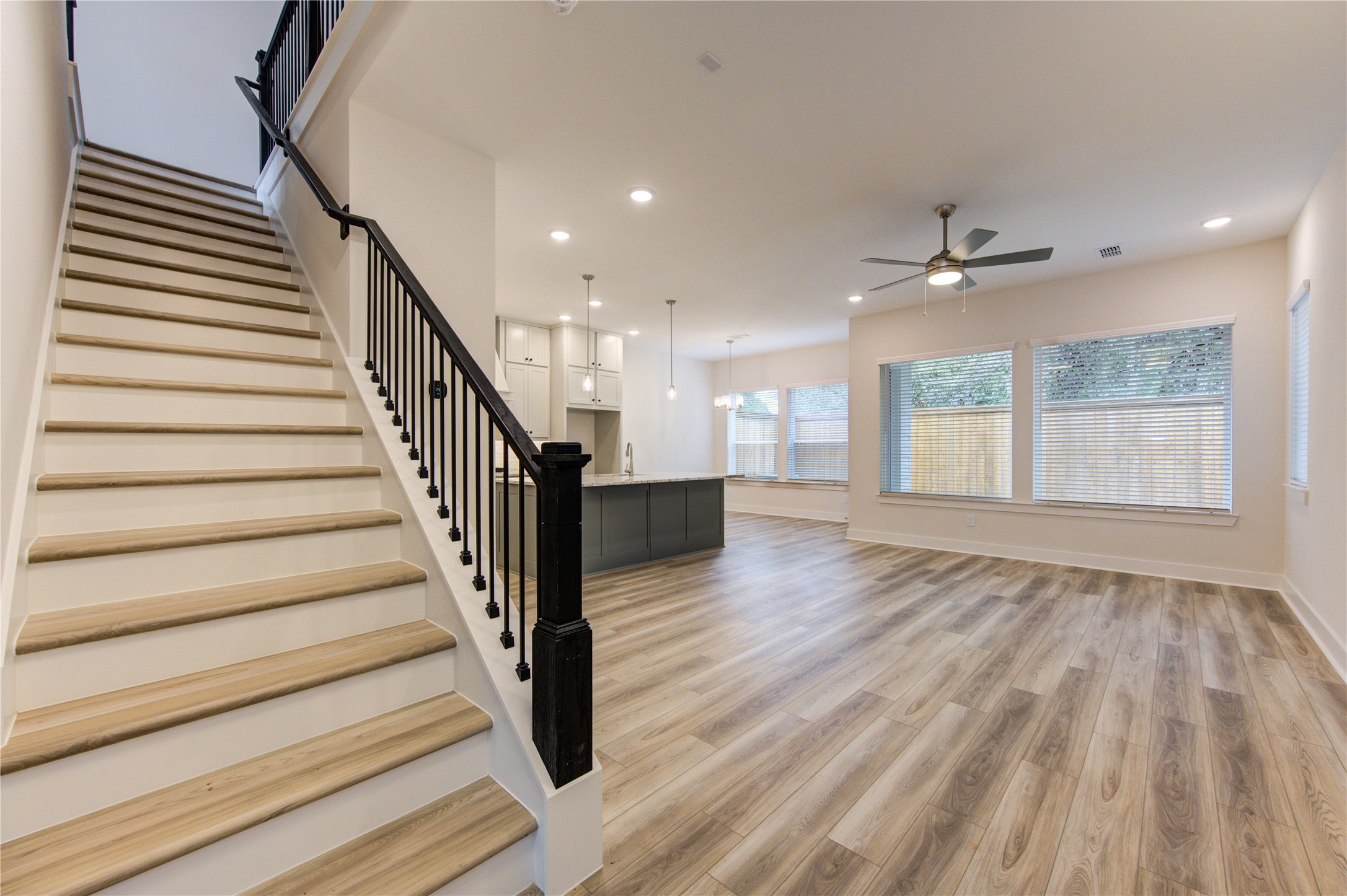 16032 Mason Run Drive Property Photo 6