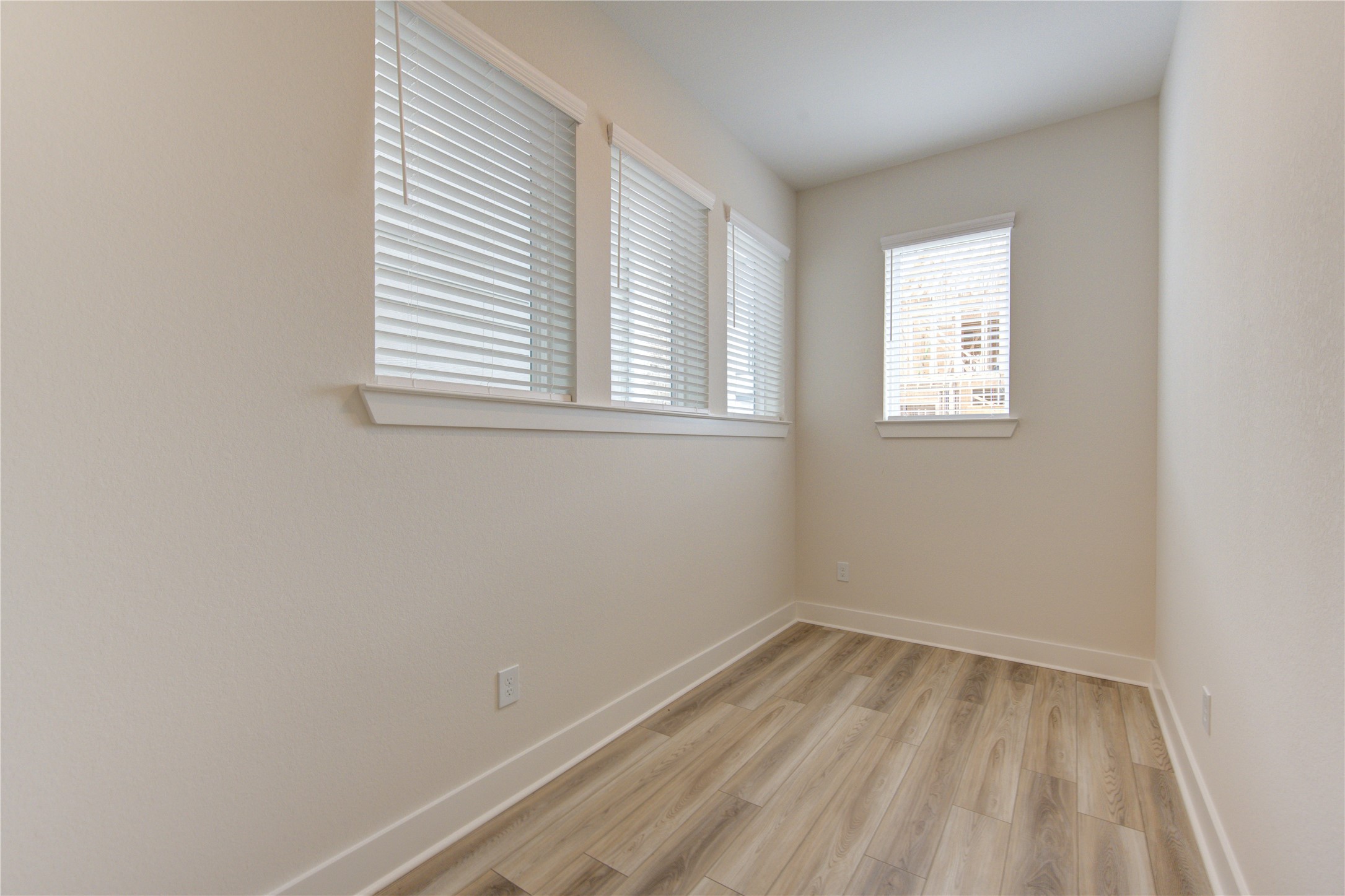 16032 Mason Run Drive Property Photo 7
