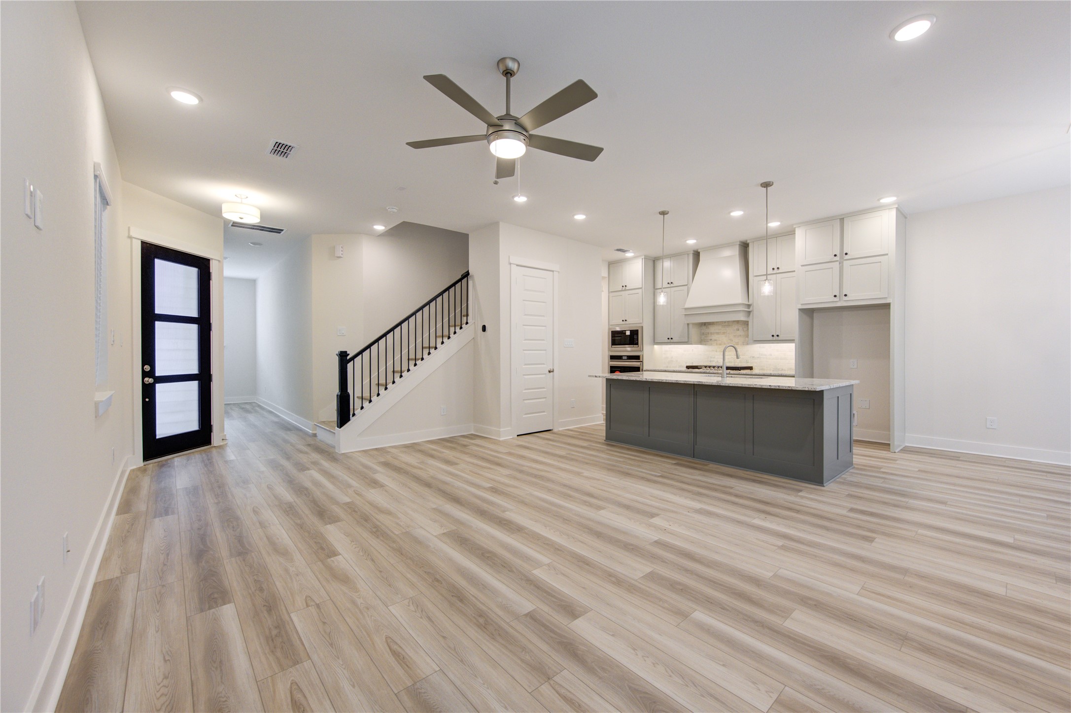 16032 Mason Run Drive Property Photo 10
