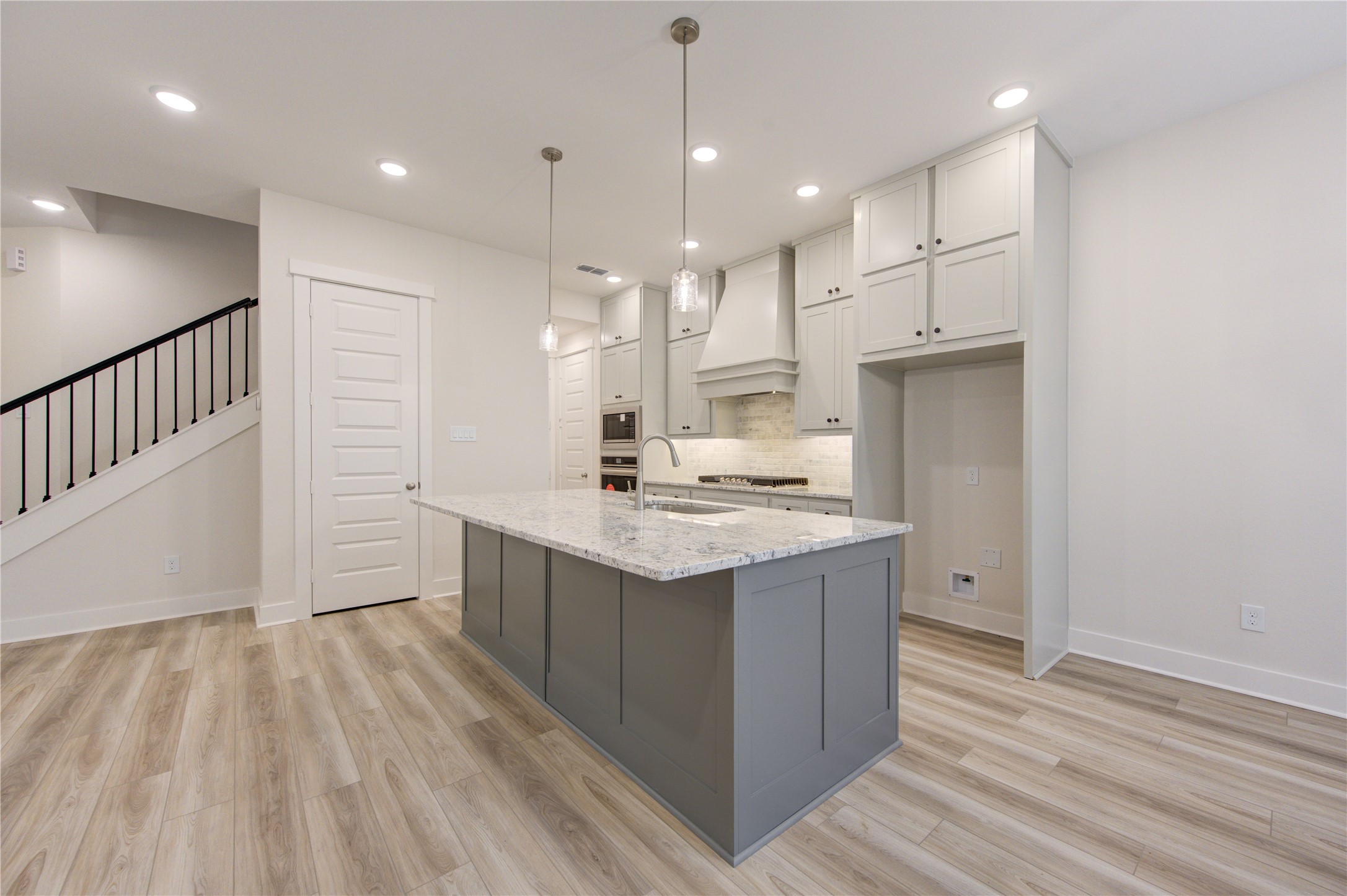 16032 Mason Run Drive Property Photo 15
