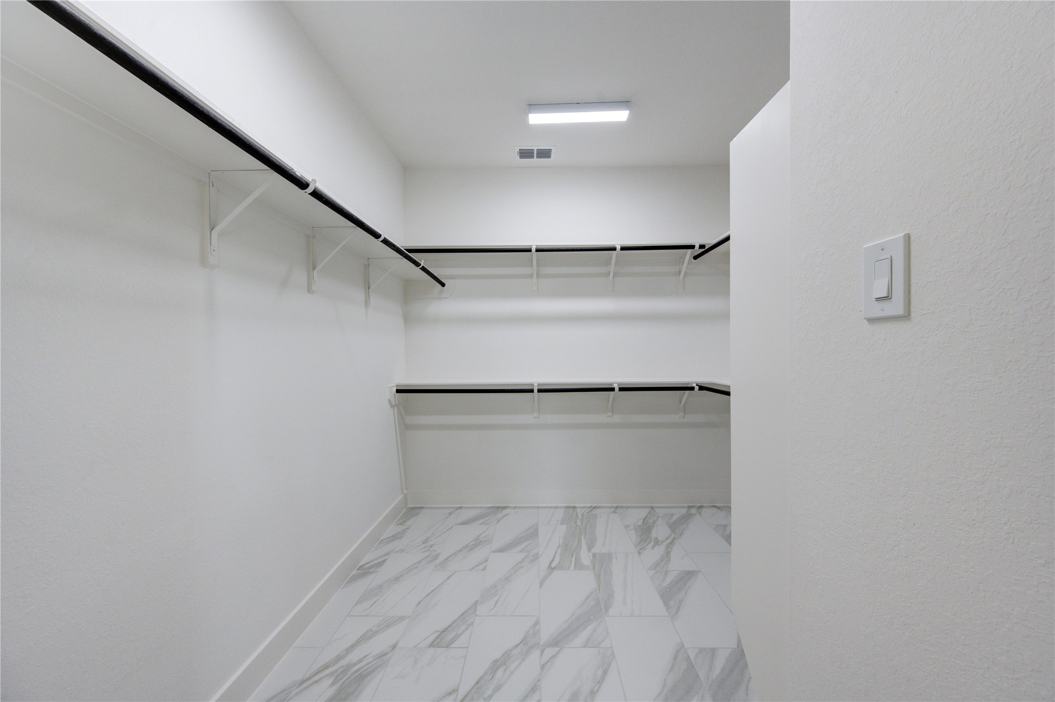 16032 Mason Run Drive Property Photo 21