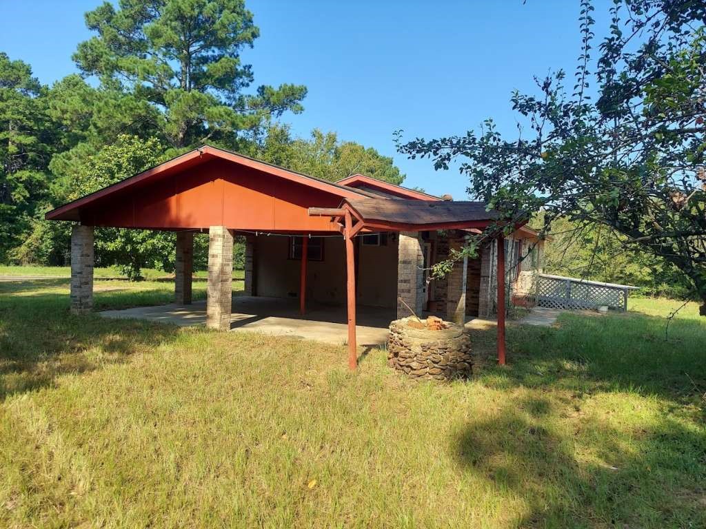 5724 State Highway 154 Property Photo 1