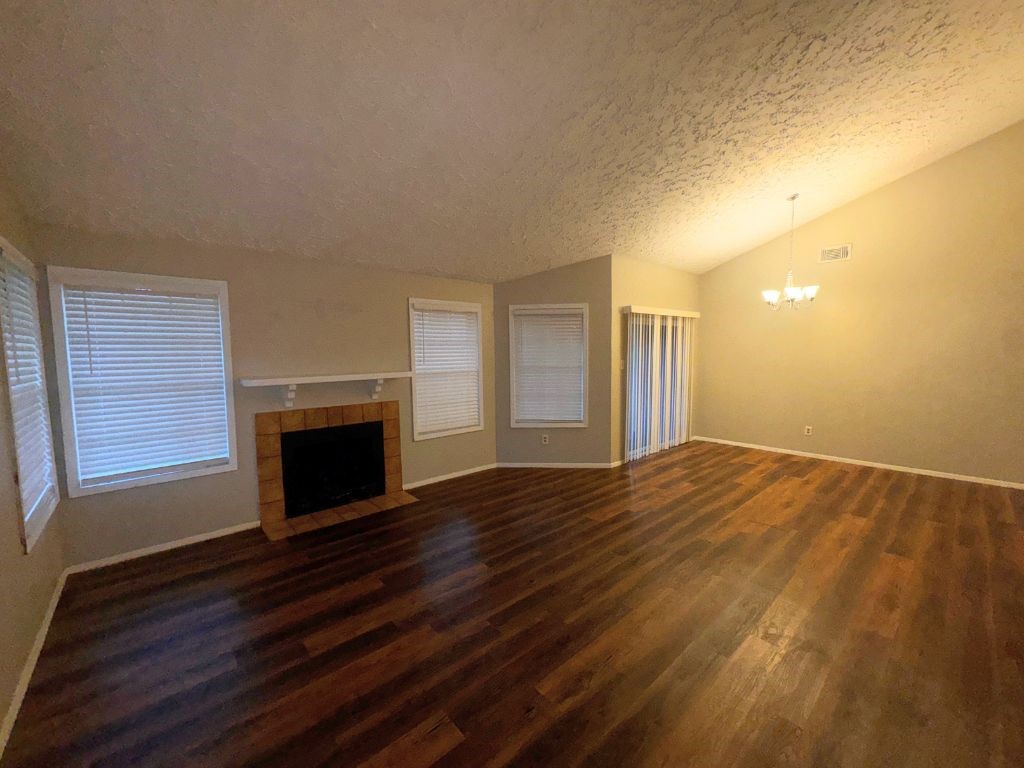 10719 Ambergate Drive Property Photo 3