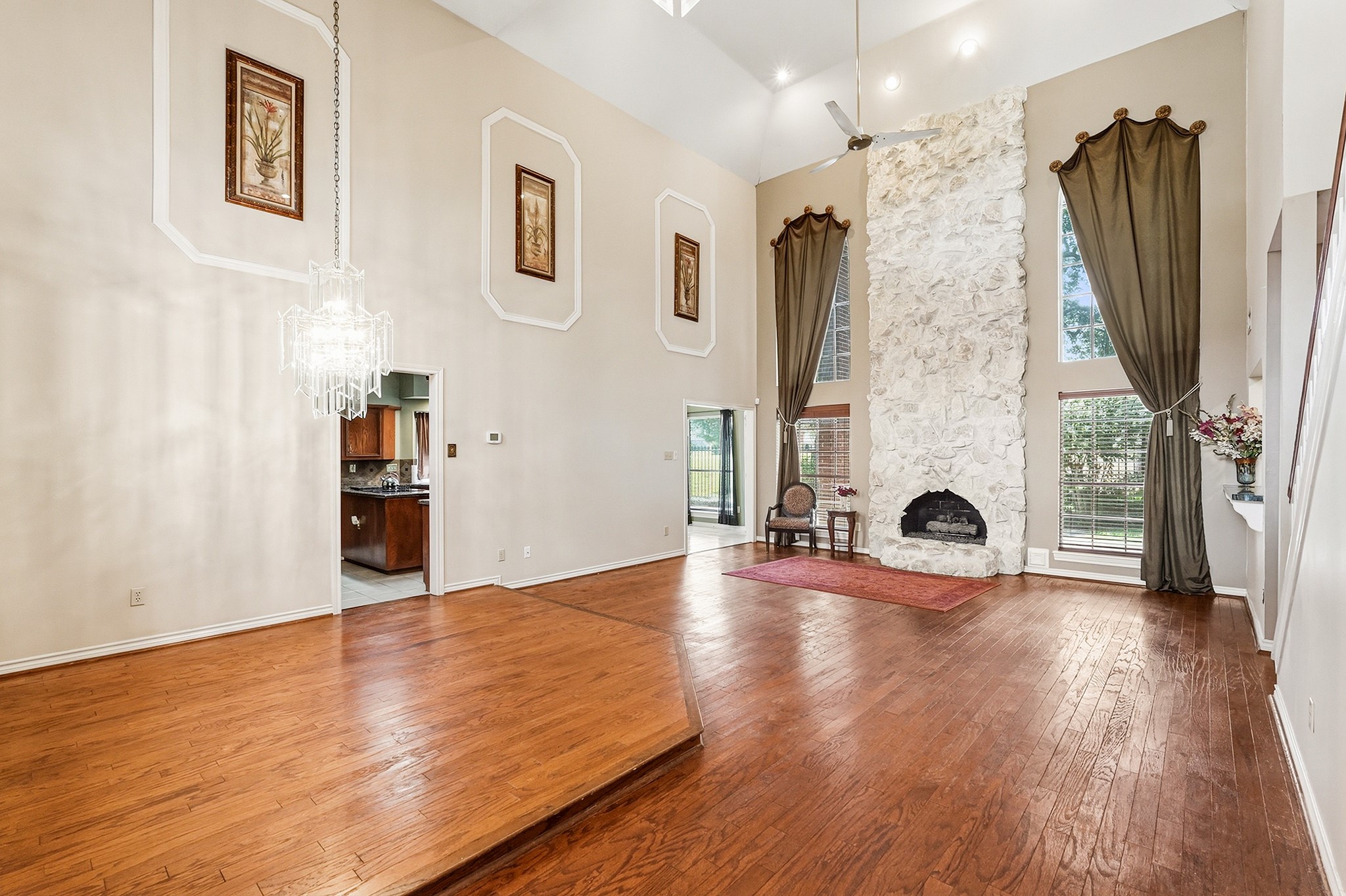19027 Relay Road Property Photo 3