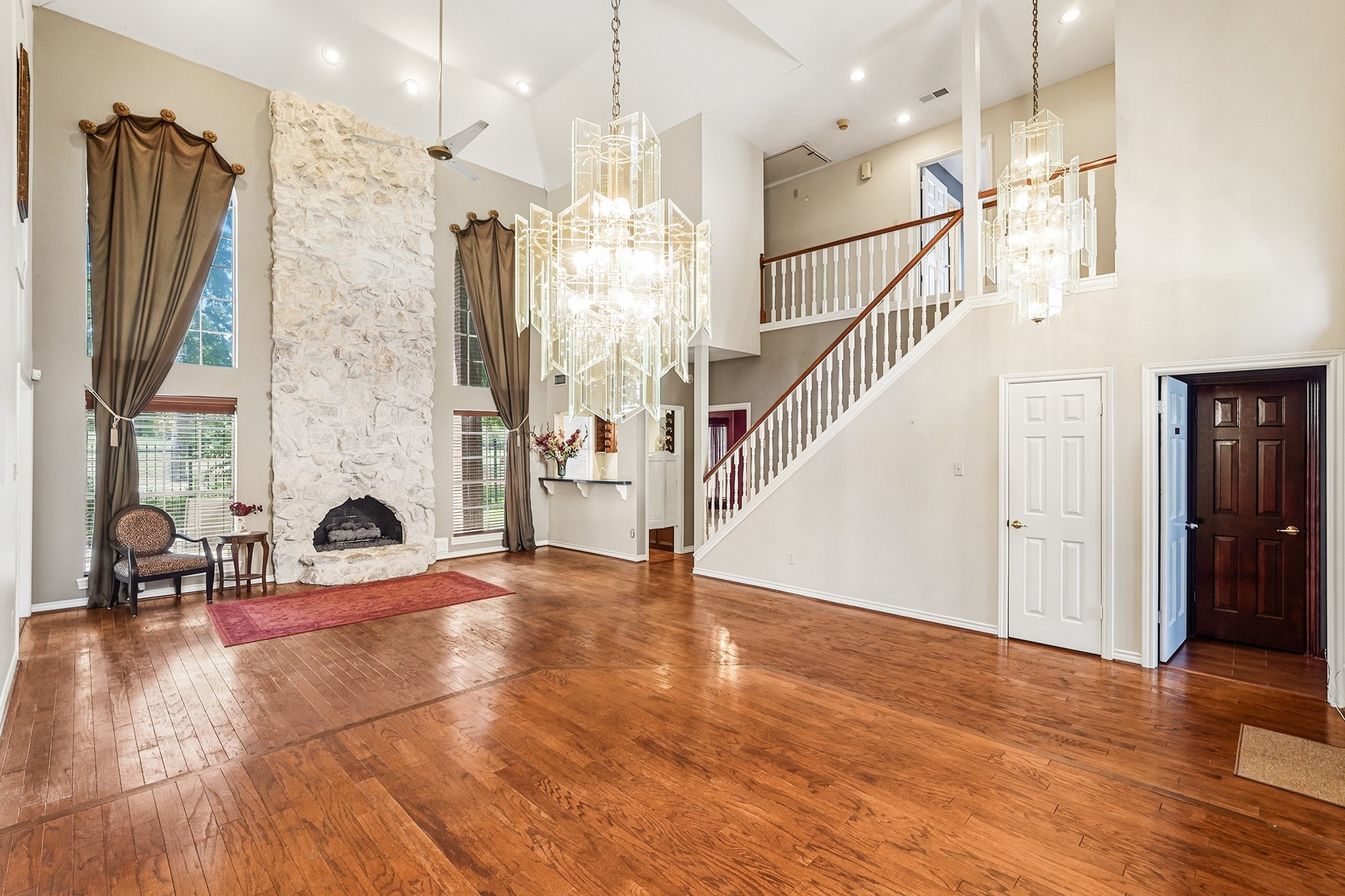19027 Relay Road Property Photo 4