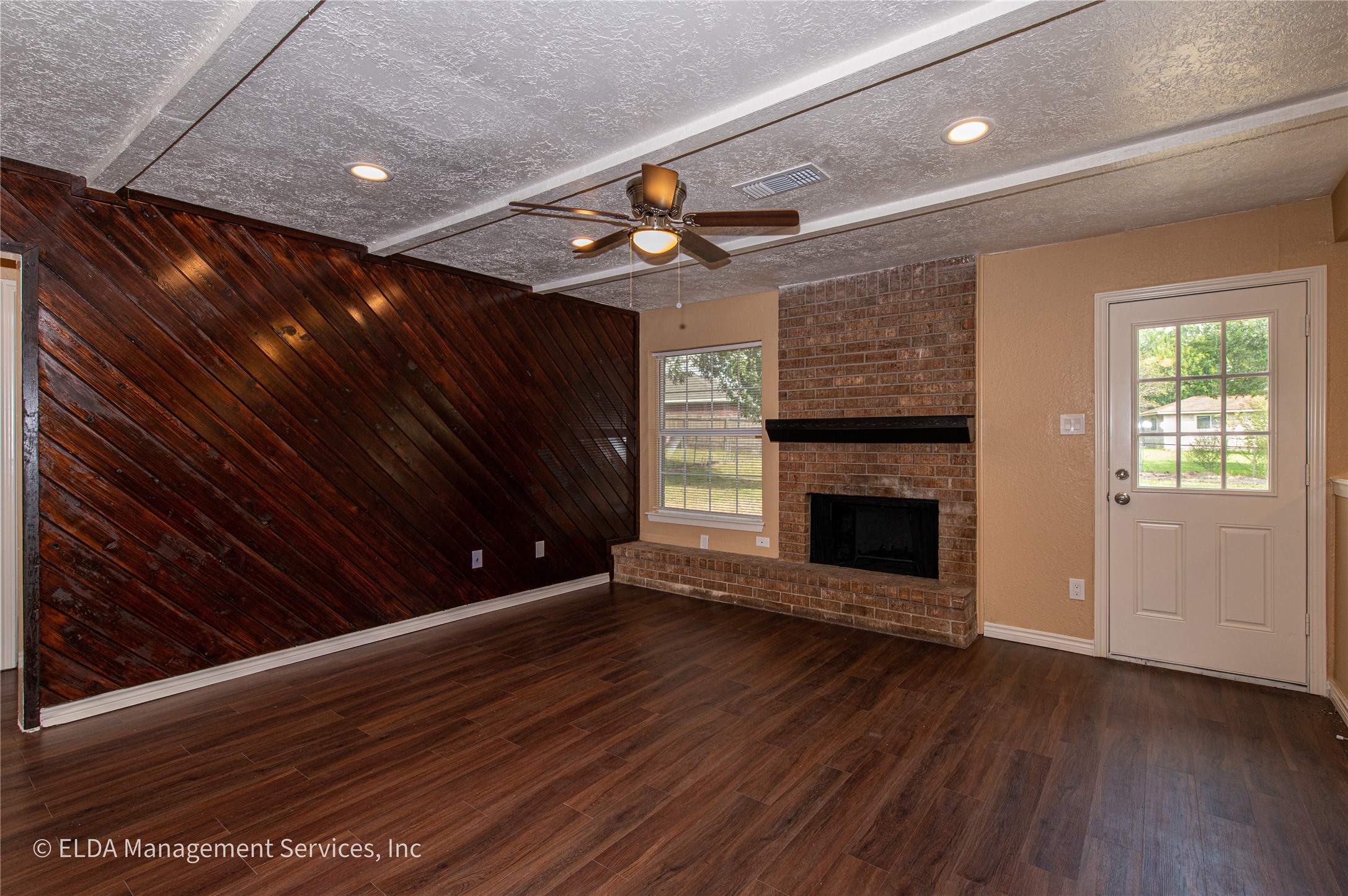 12834 Timothy Drive Property Photo 7