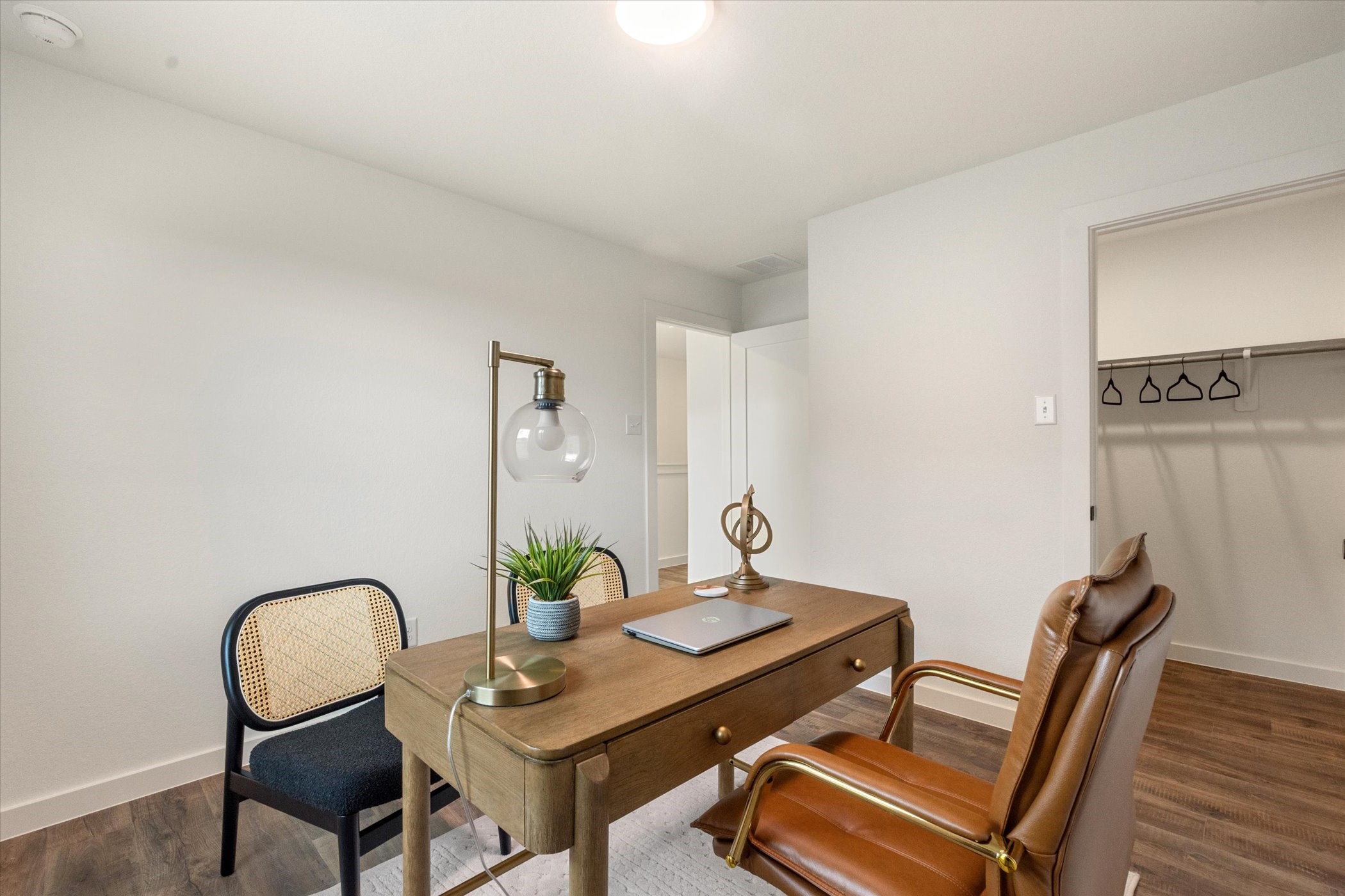 1809 N Peach Creek Drive A Property Photo 6