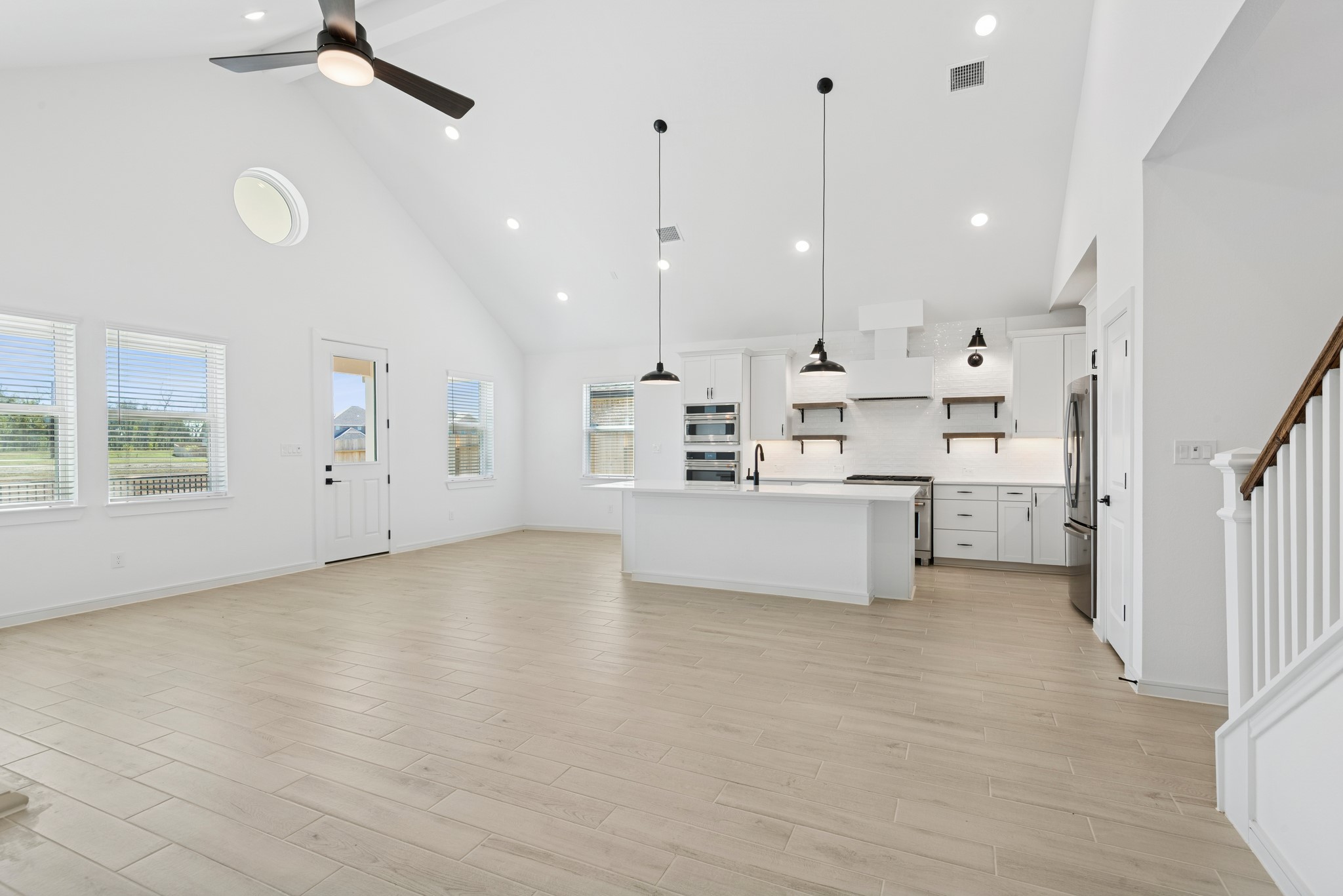 5531 Knight Court Property Photo 10