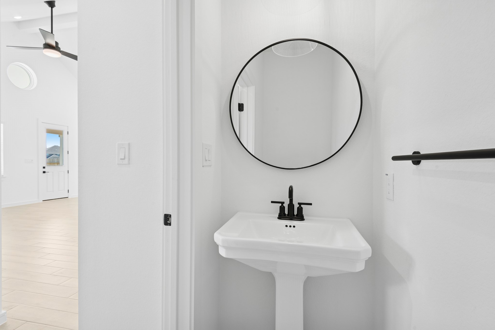 5531 Knight Court Property Photo 19