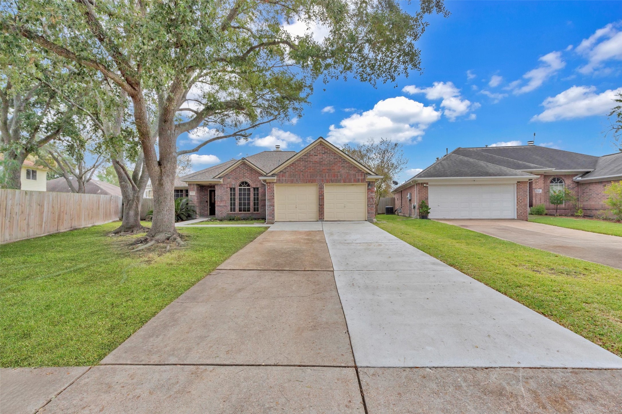 17803 Inland Oaks Drive Property Photo 4