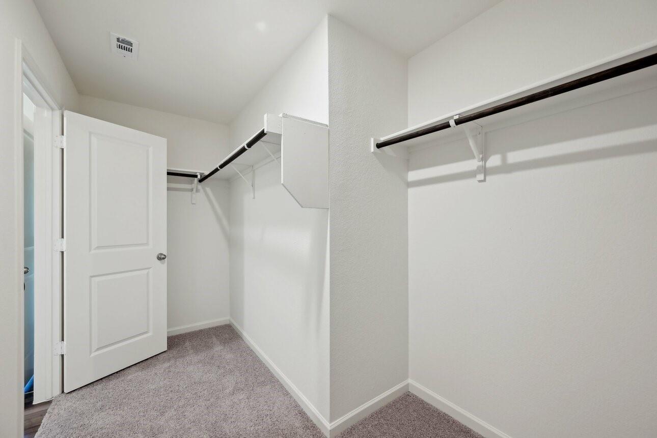 7807 Laurel Gem Drive Property Photo 7