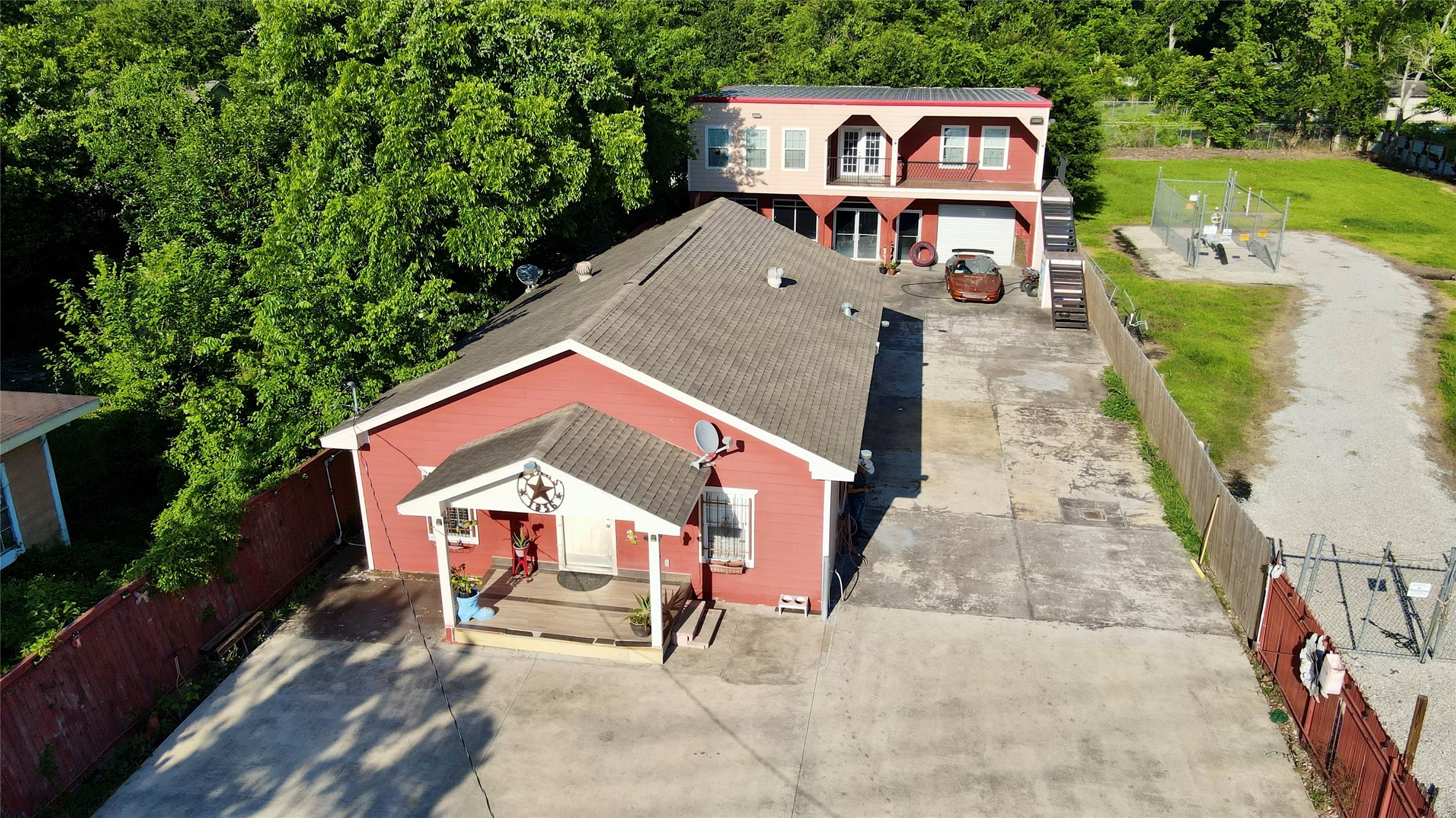 9944 E Hardy Road Property Photo 1