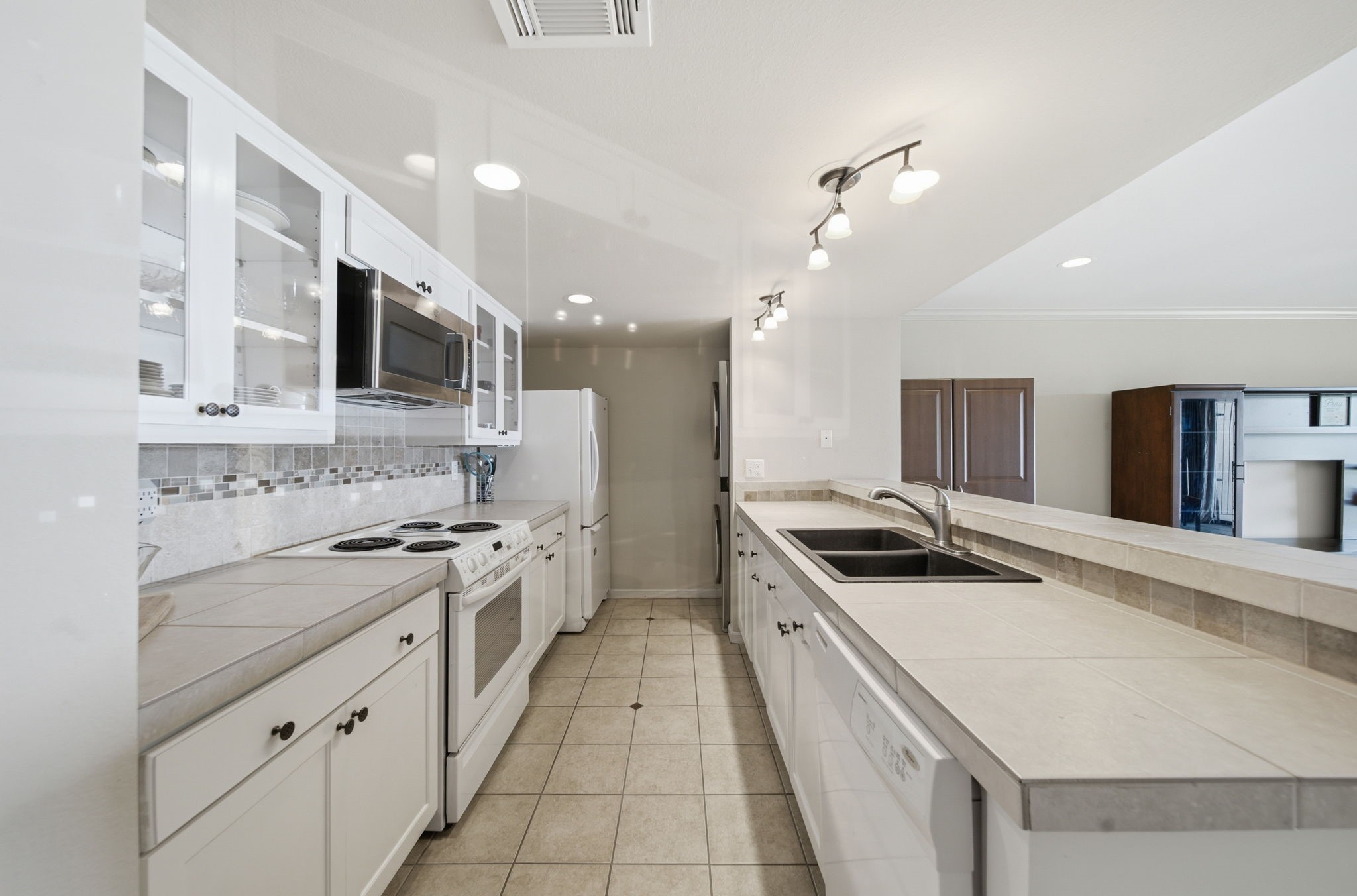 15575 Marina Drive 317c Property Photo 4