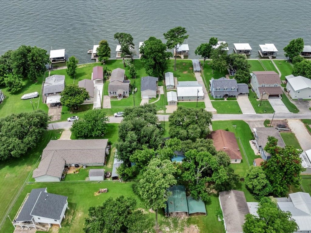 683 Water View Drive Property Photo 3