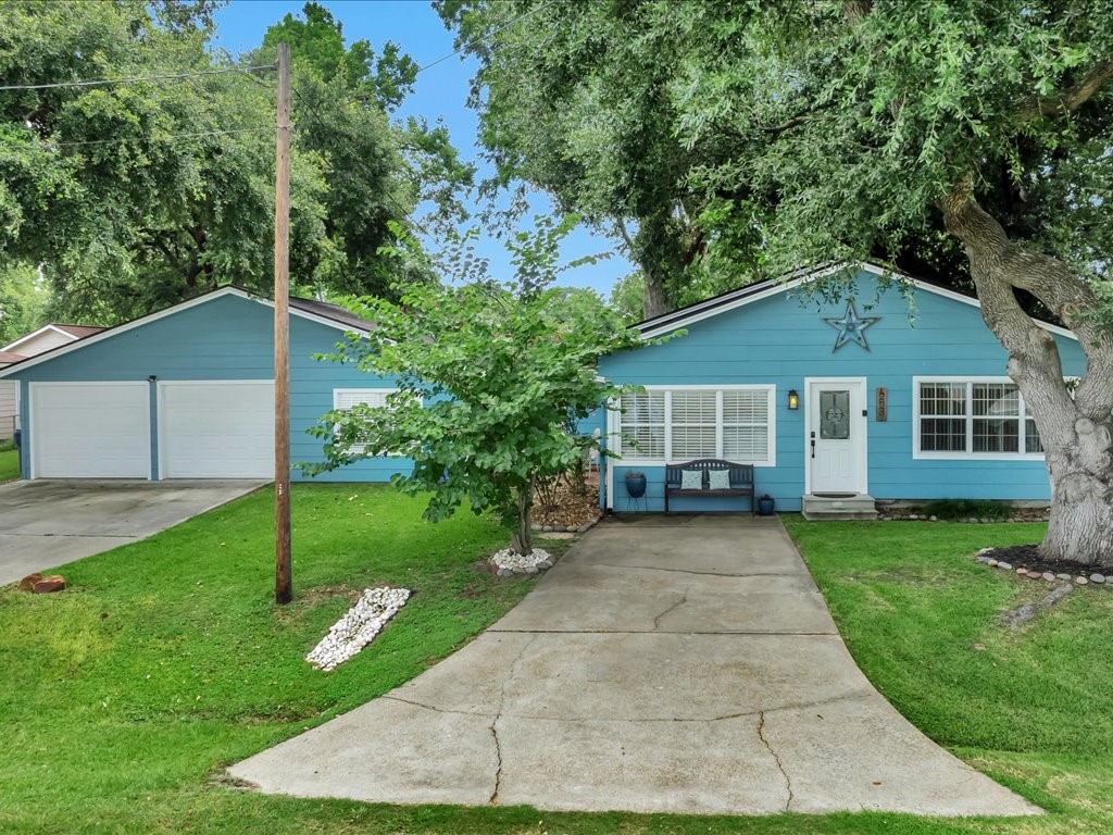683 Water View Drive Property Photo 10