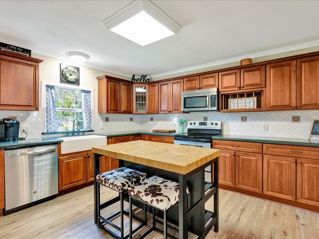683 Water View Drive Property Photo 19