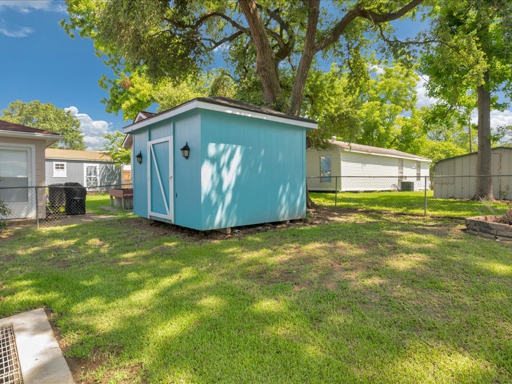 683 Water View Drive Property Photo 35