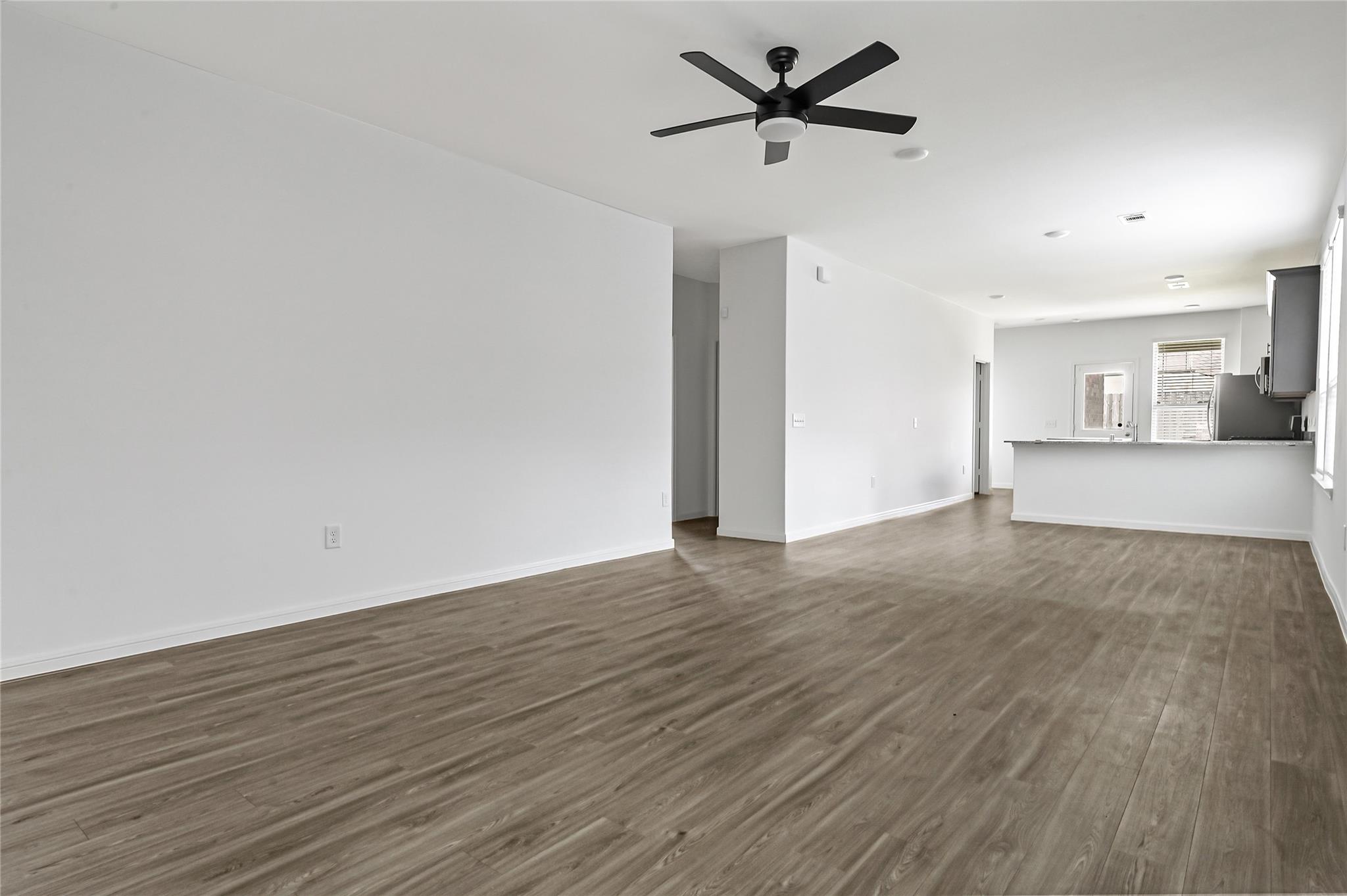 21127 Dolphin Bay Ln Property Photo 6