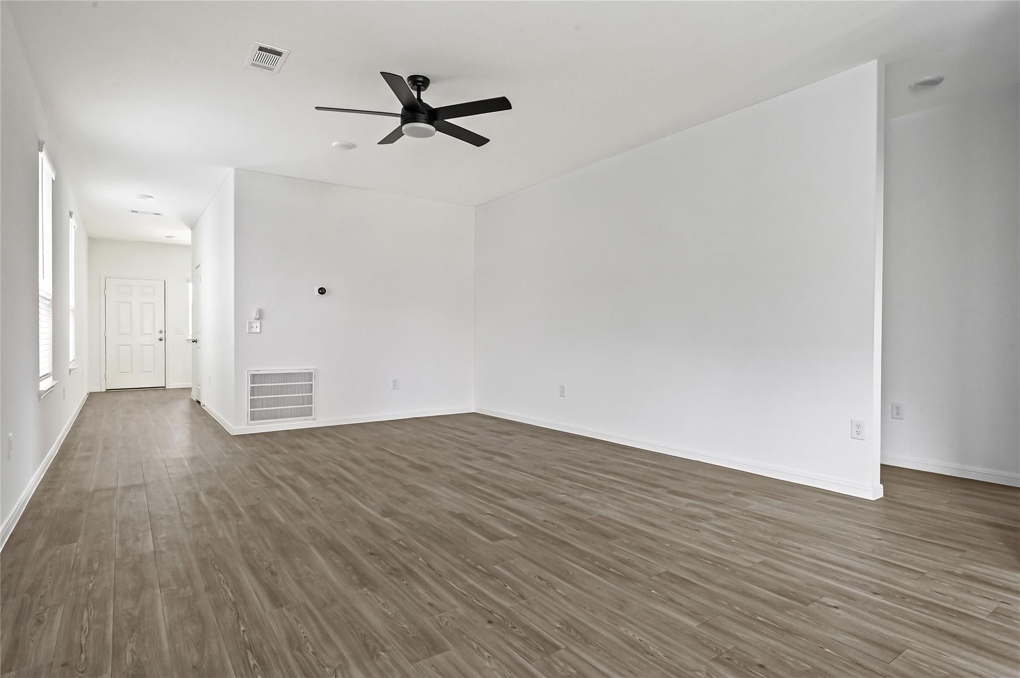 21127 Dolphin Bay Ln Property Photo 9