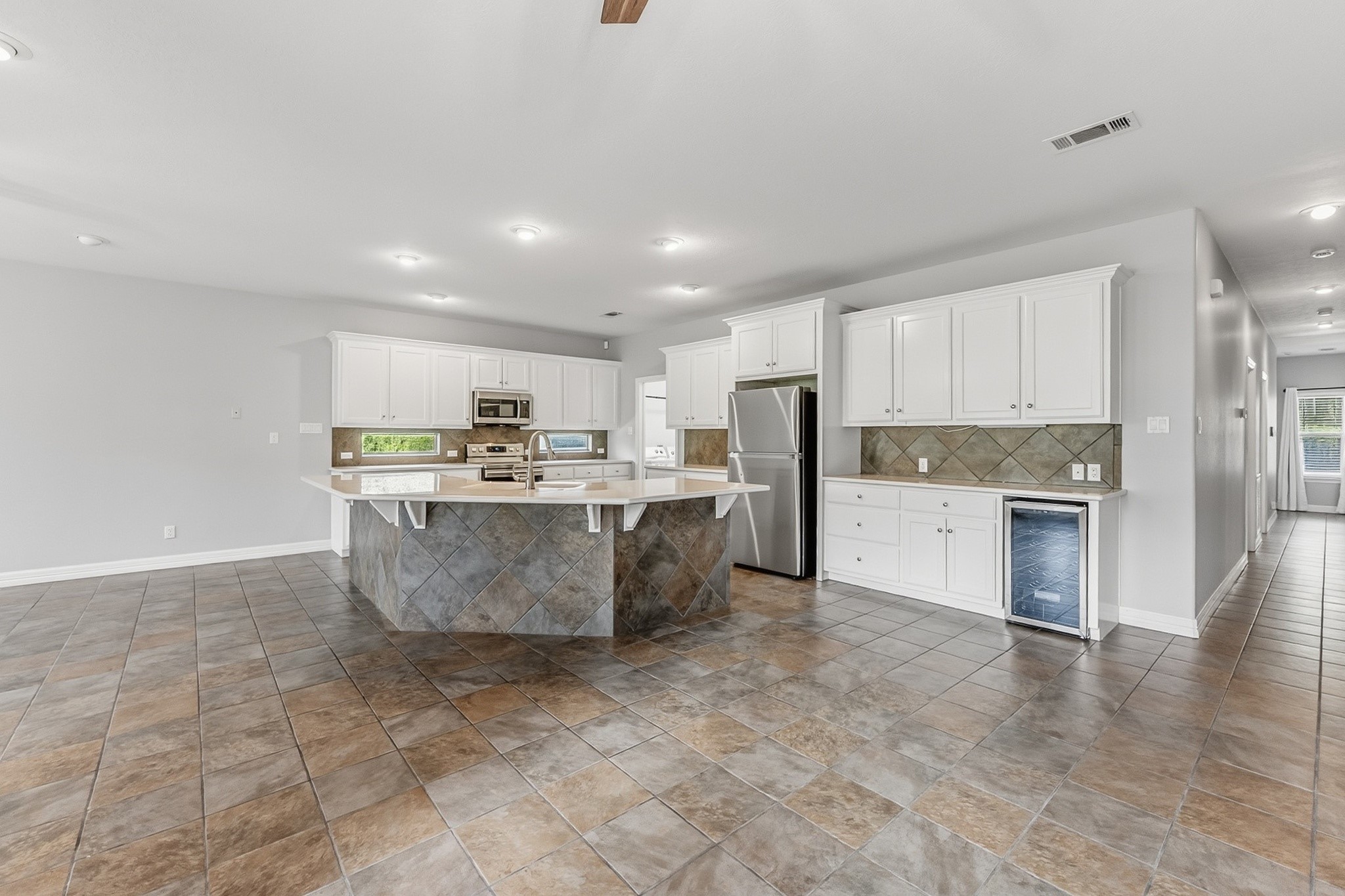 501 Cherry Hills Drive Property Photo 10