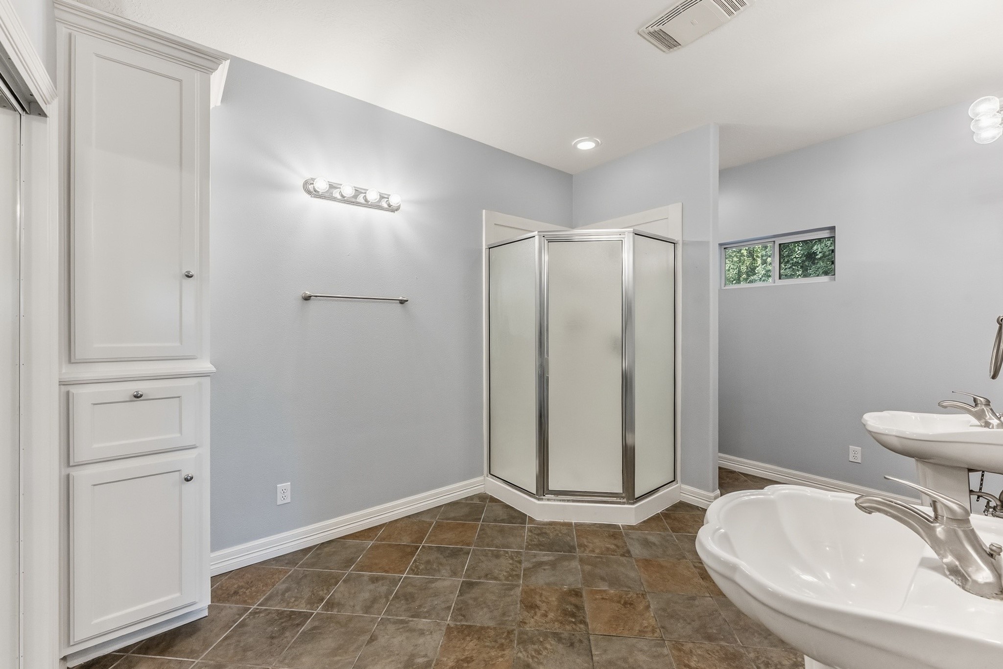 501 Cherry Hills Drive Property Photo 19