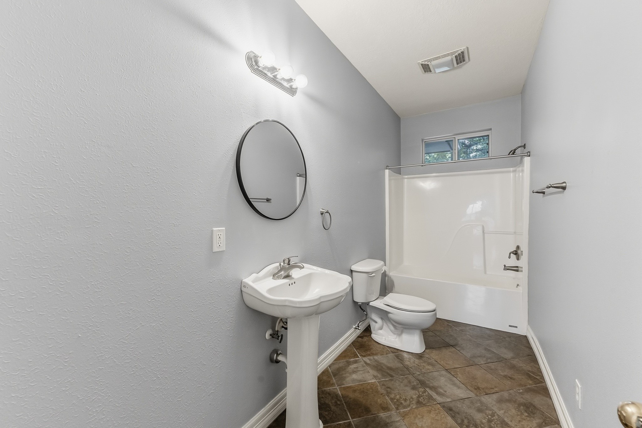 501 Cherry Hills Drive Property Photo 25