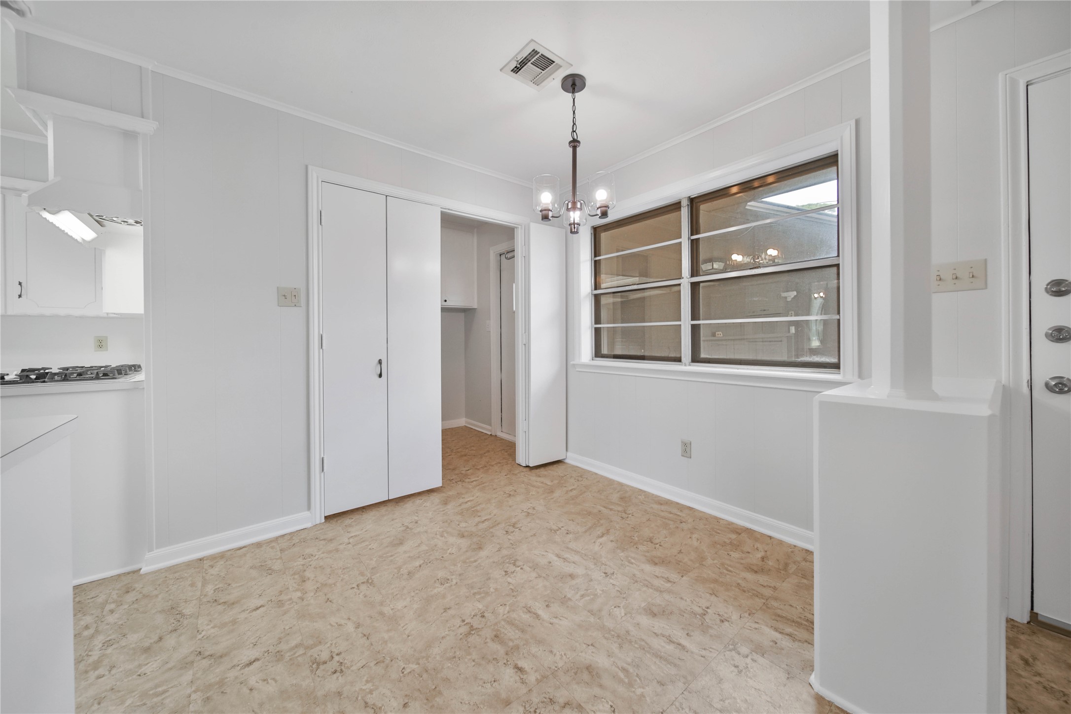 1130 Thornton Road Property Photo 10