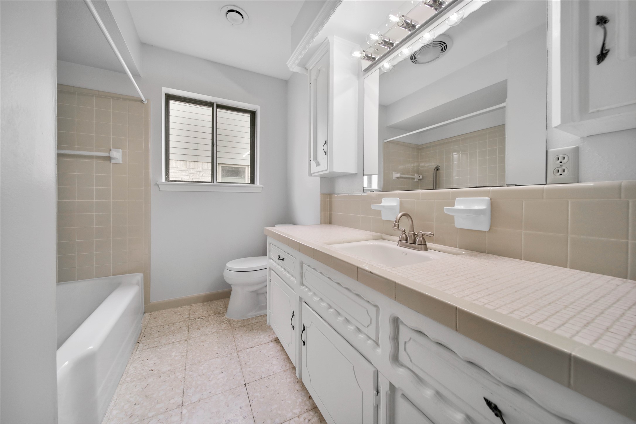 1130 Thornton Road Property Photo 17