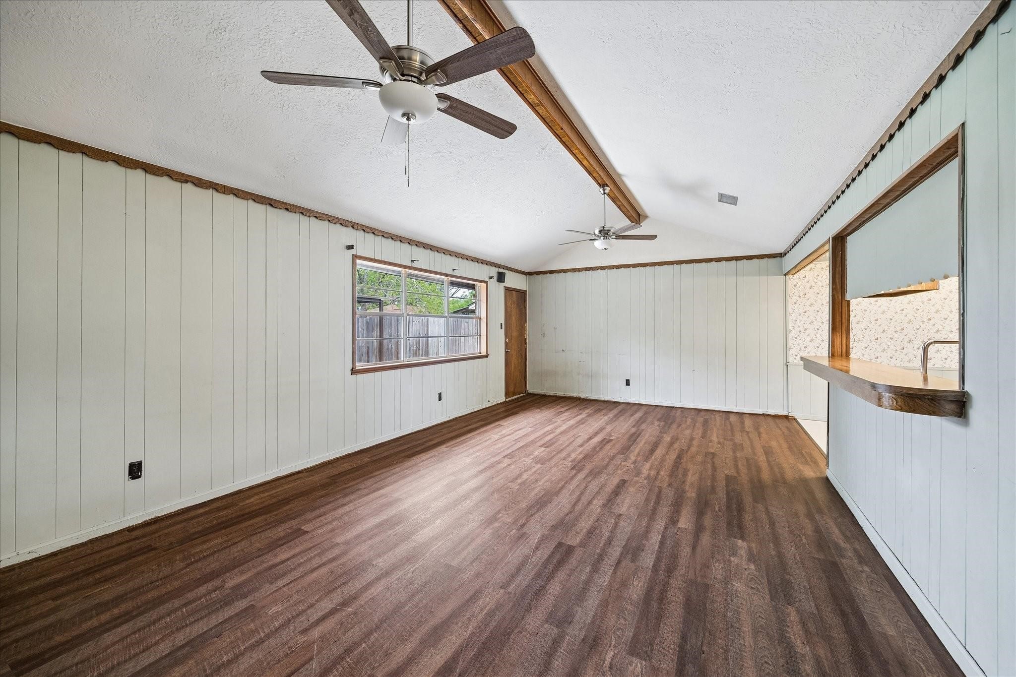 1200 Sagebrush Trail Property Photo 3