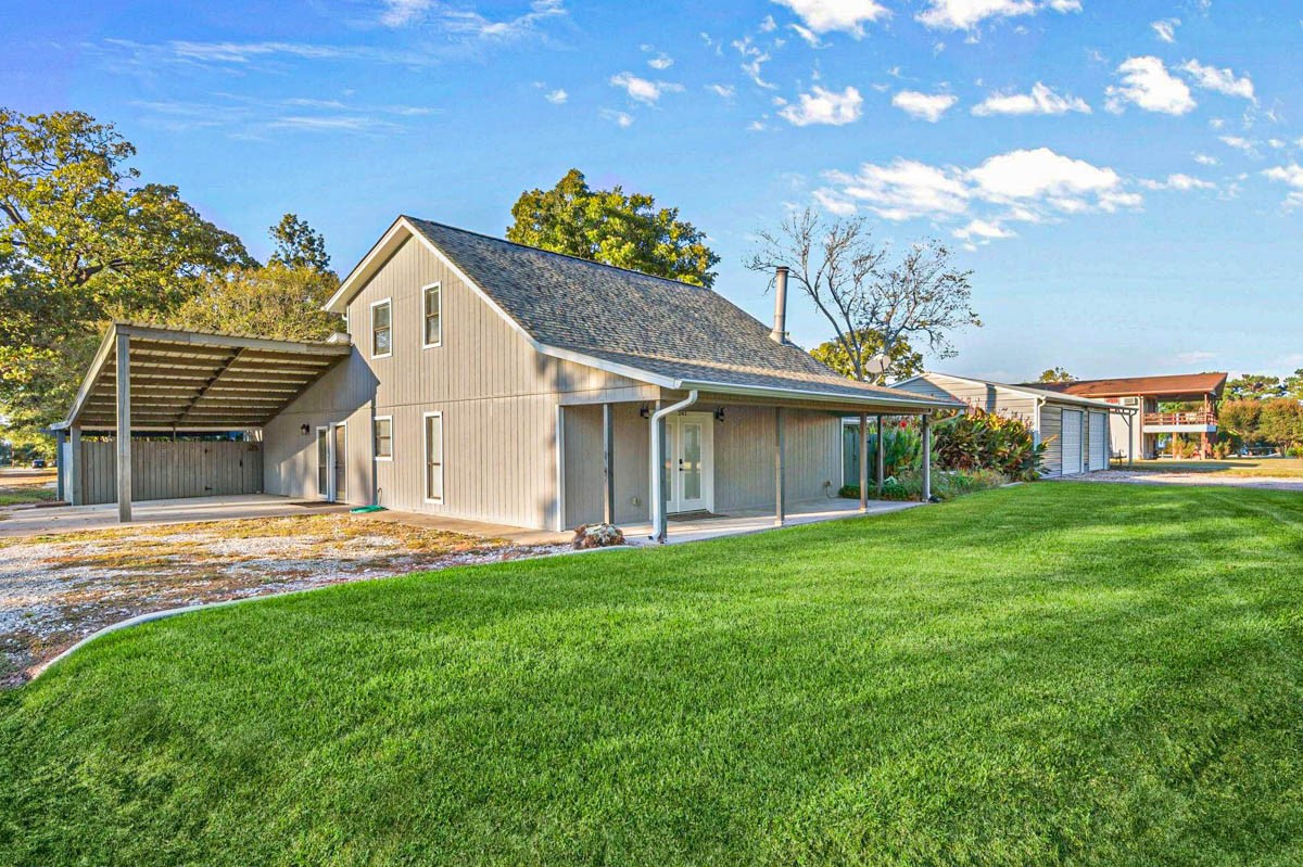 241 Bluff Drive Property Photo 1