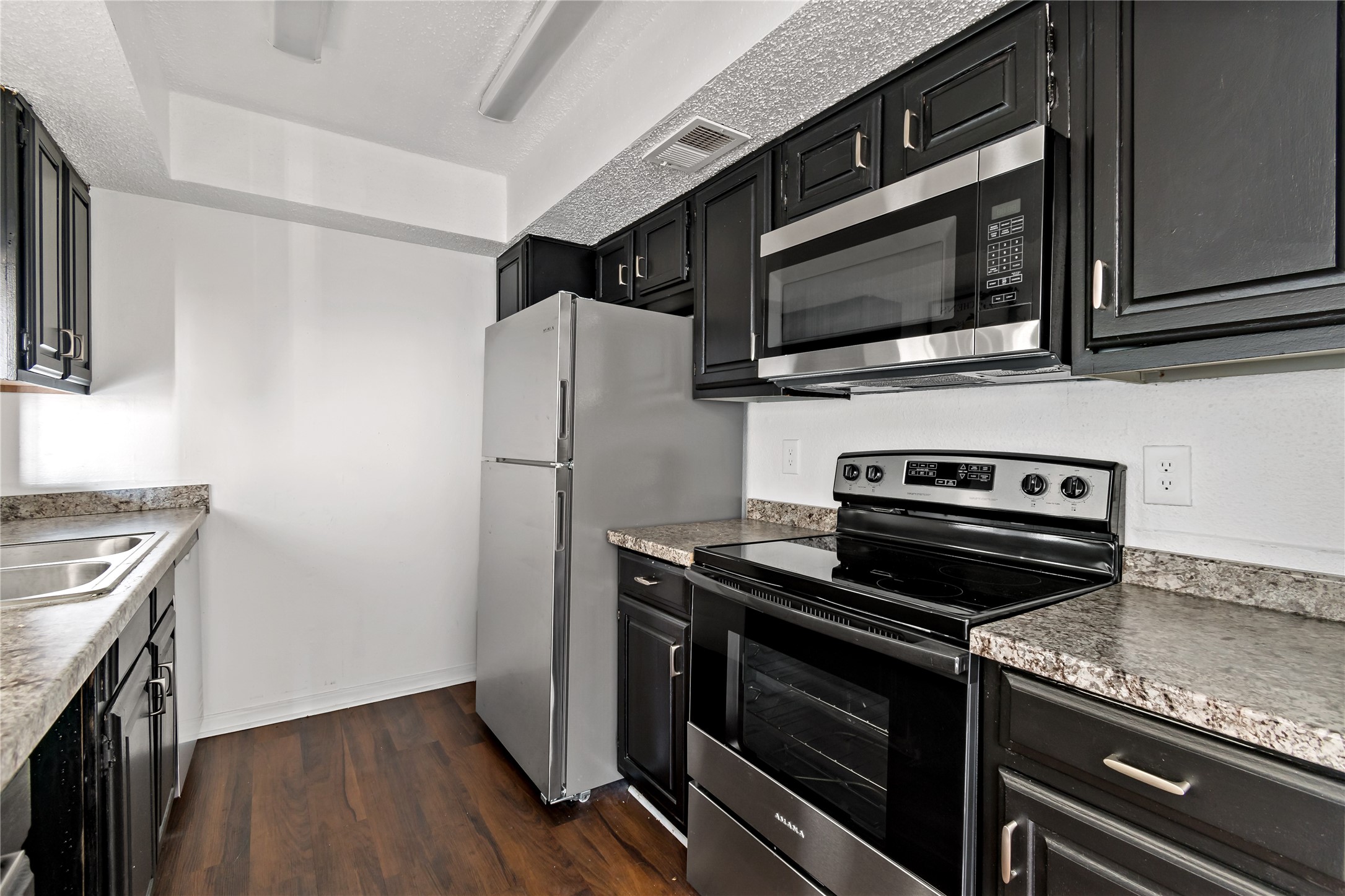 2830 S Bartell Drive 211 Property Photo 5