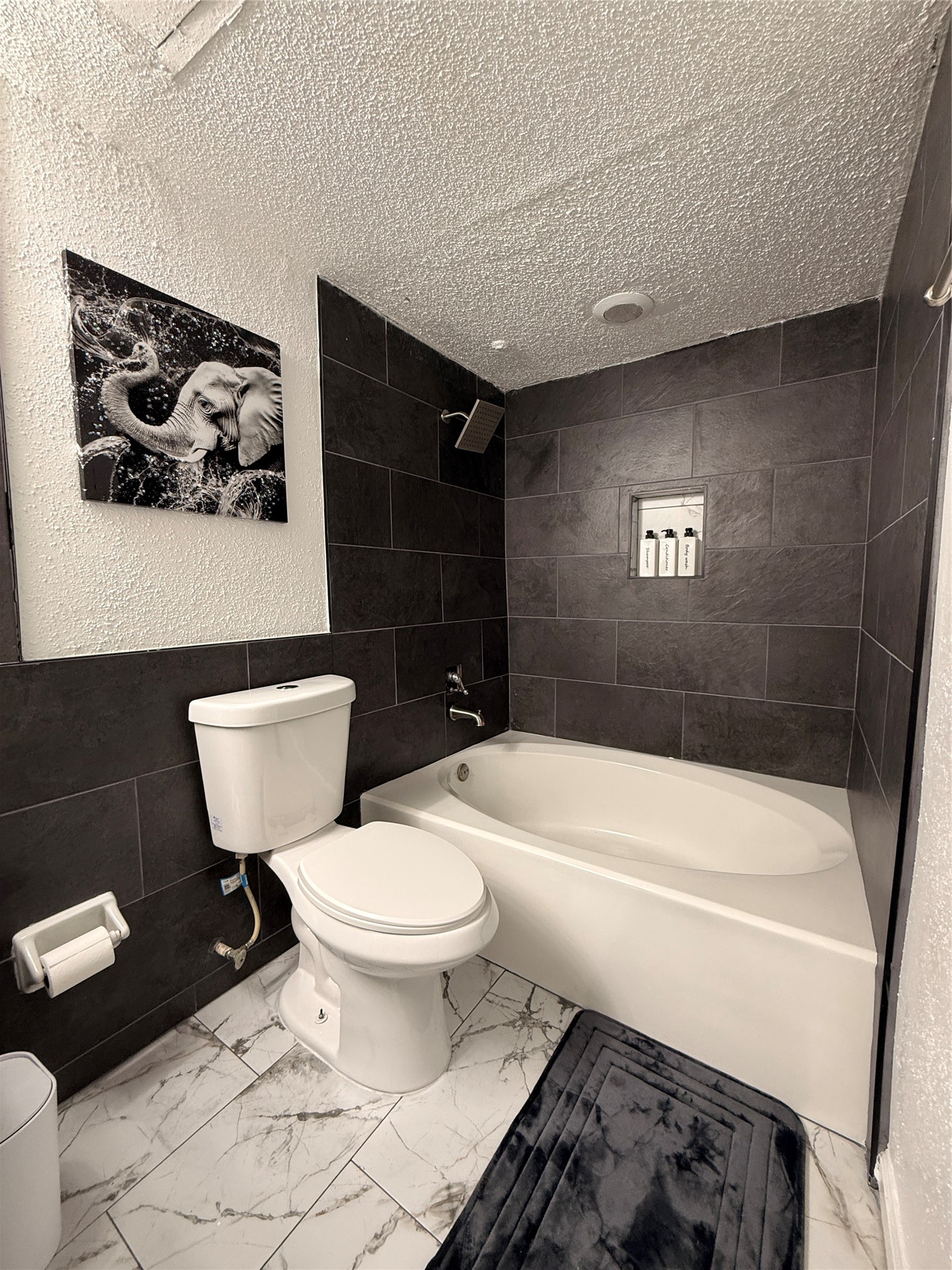 2830 S Bartell Drive 211 Property Photo 7