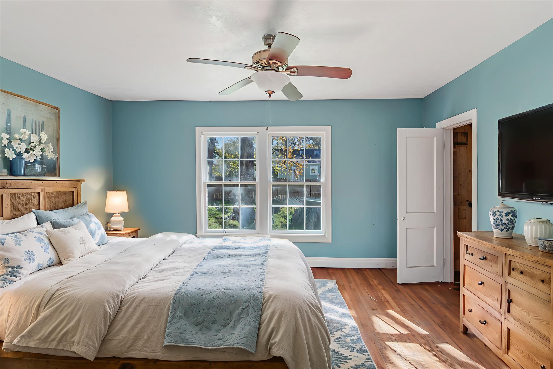 1207 E 27th Street Property Photo 5