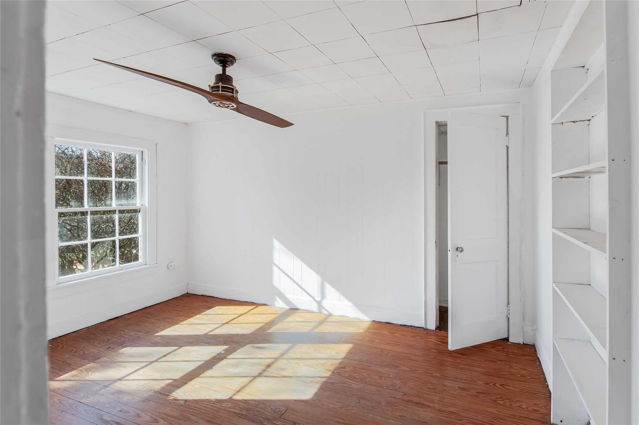 1207 E 27th Street Property Photo 12