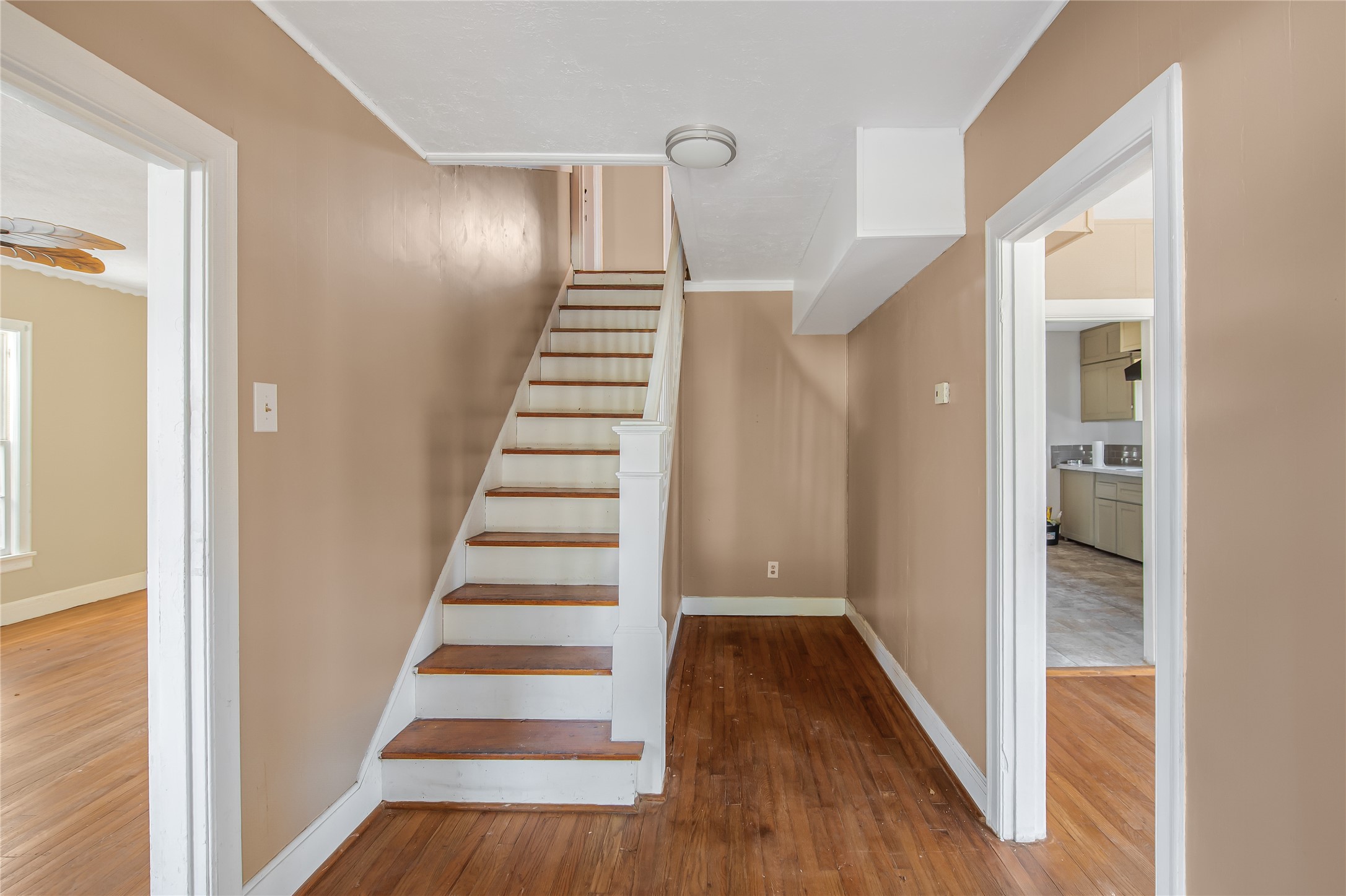 1207 E 27th Street Property Photo 13