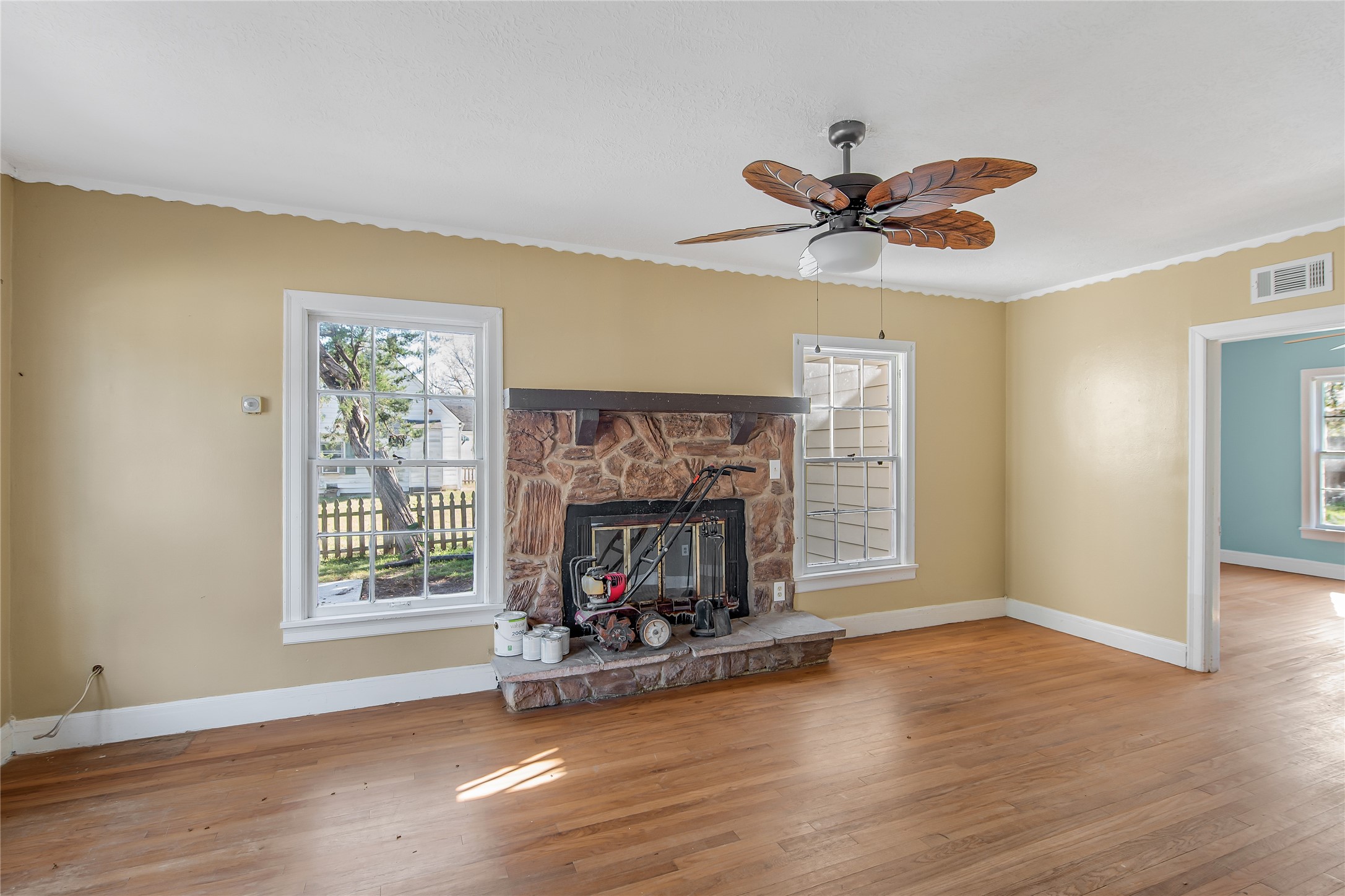 1207 E 27th Street Property Photo 14