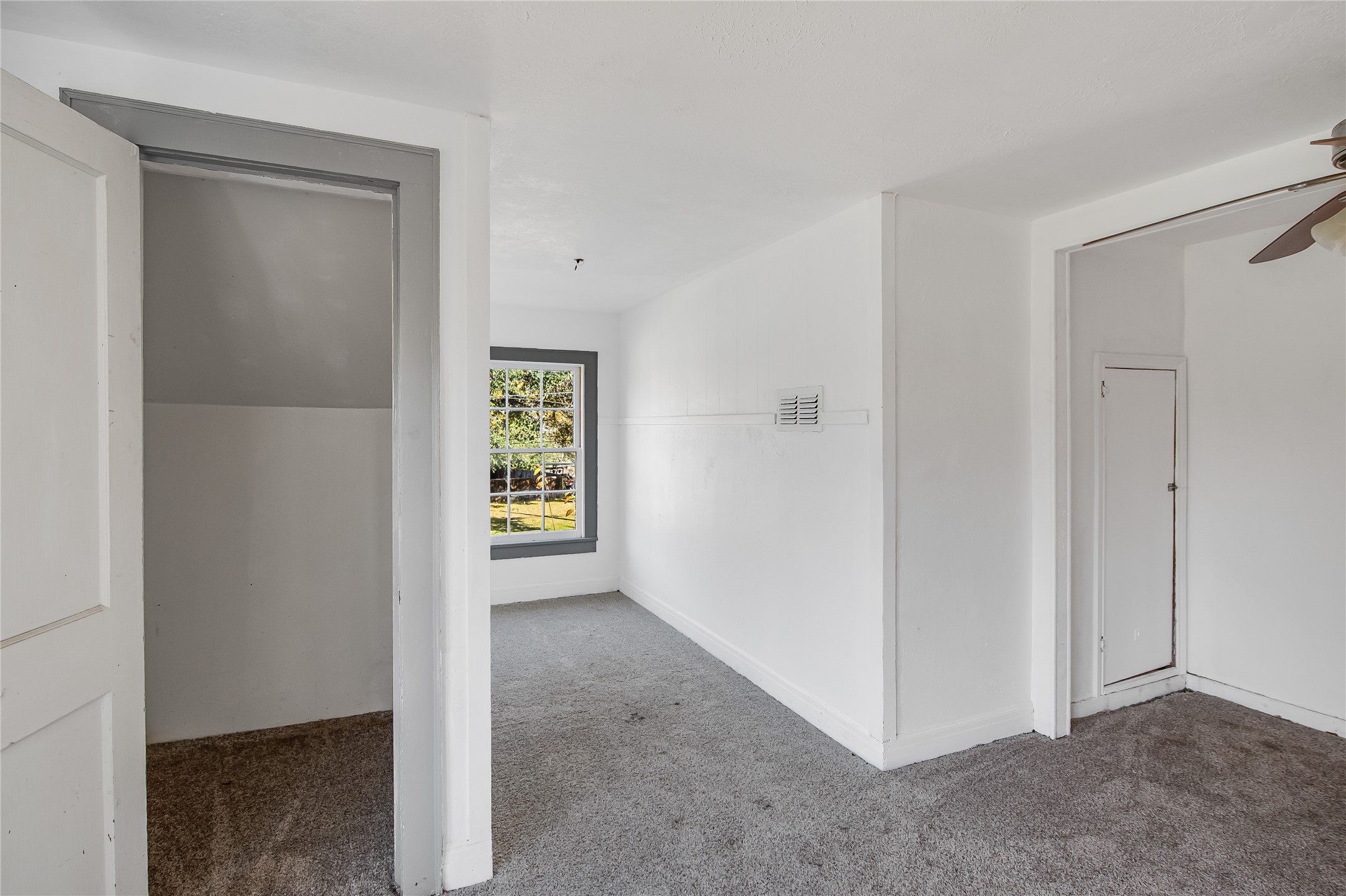 1207 E 27th Street Property Photo 19