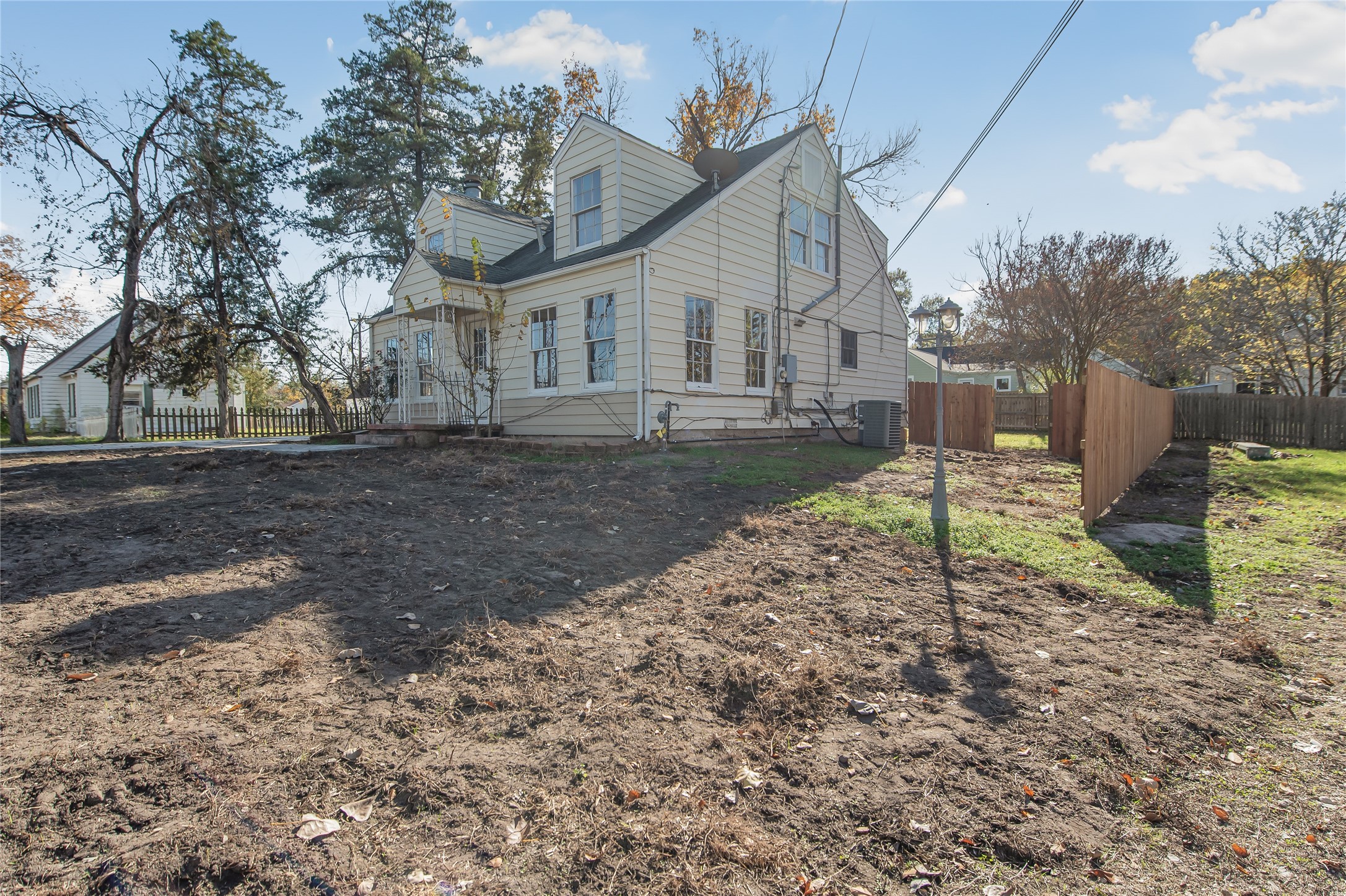 1207 E 27th Street Property Photo 20