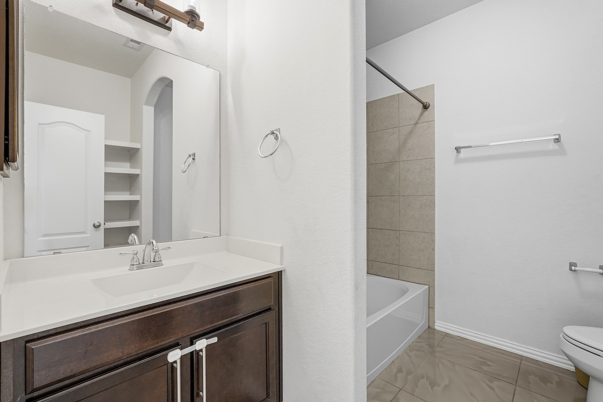 4703 Goldeneye Drive Property Photo 6