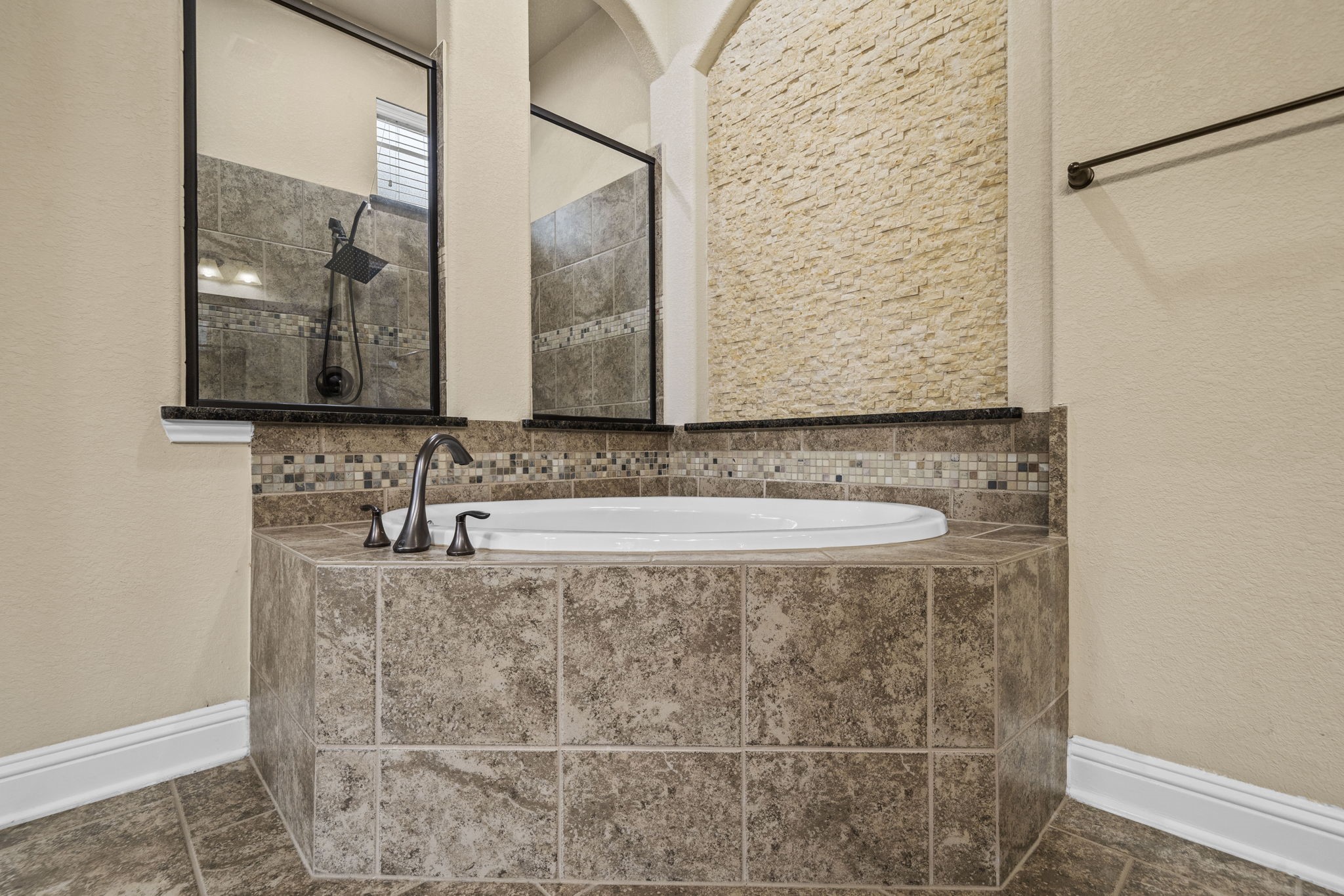 14215 Spindle Arbor Road Property Photo 38