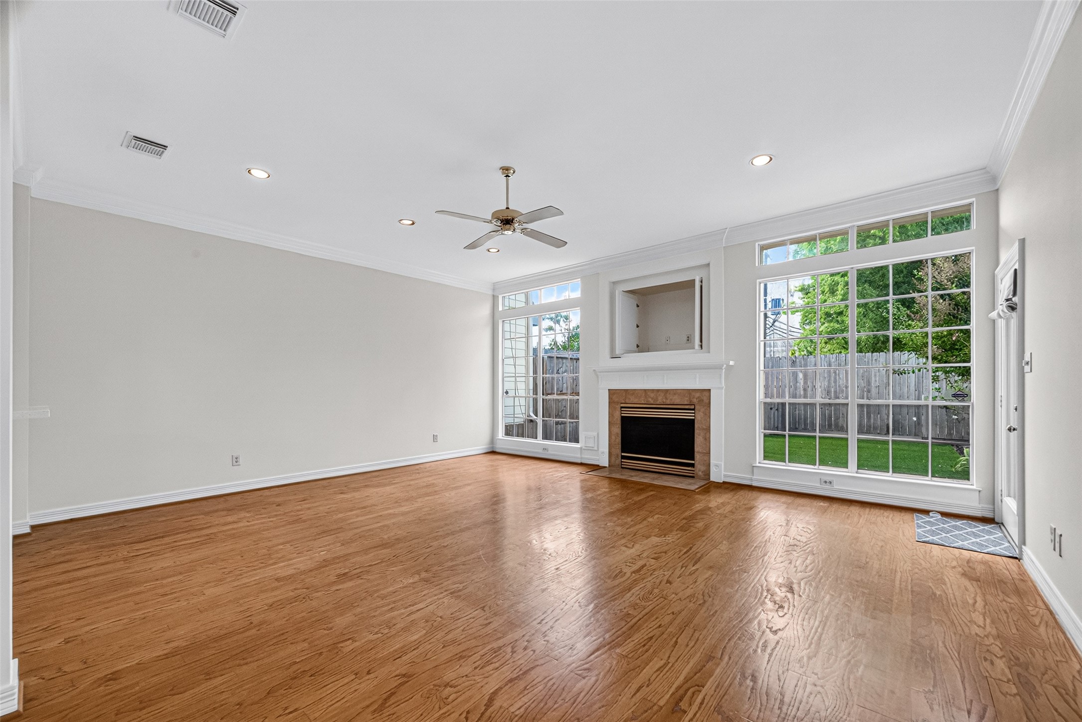 3619 W Clay Street Property Photo 7