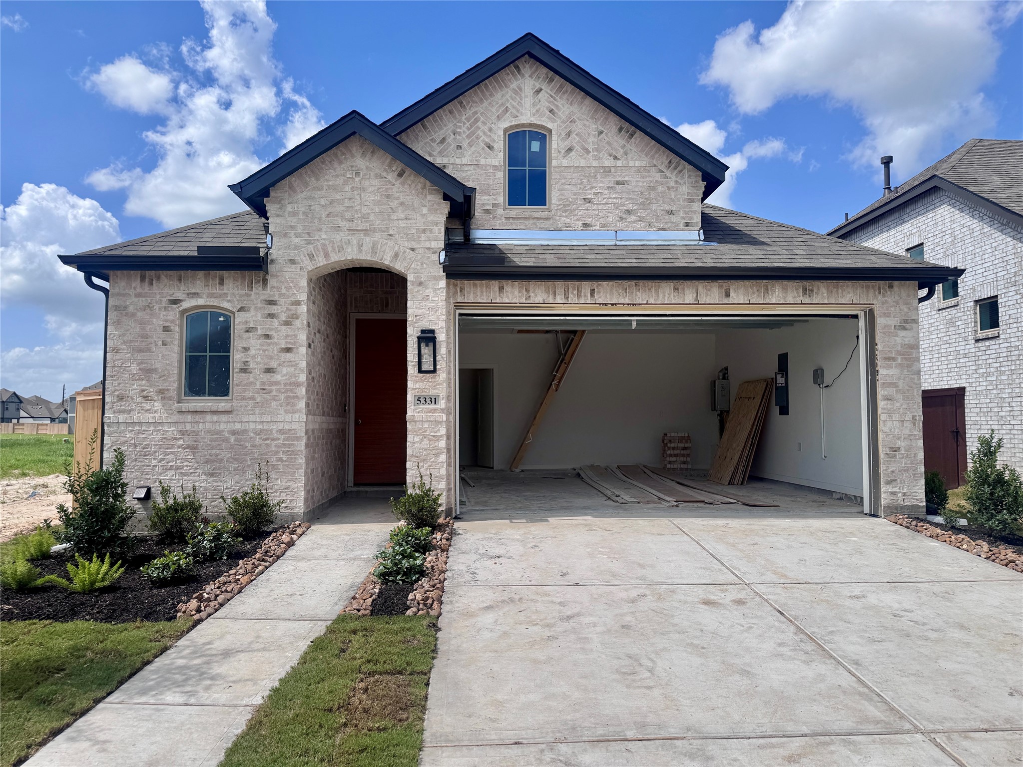 5331 Murillo Drive Property Photo 1