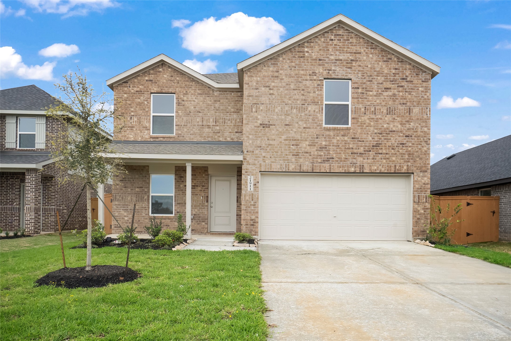21911 Breezy Cliff Drive Property Photo