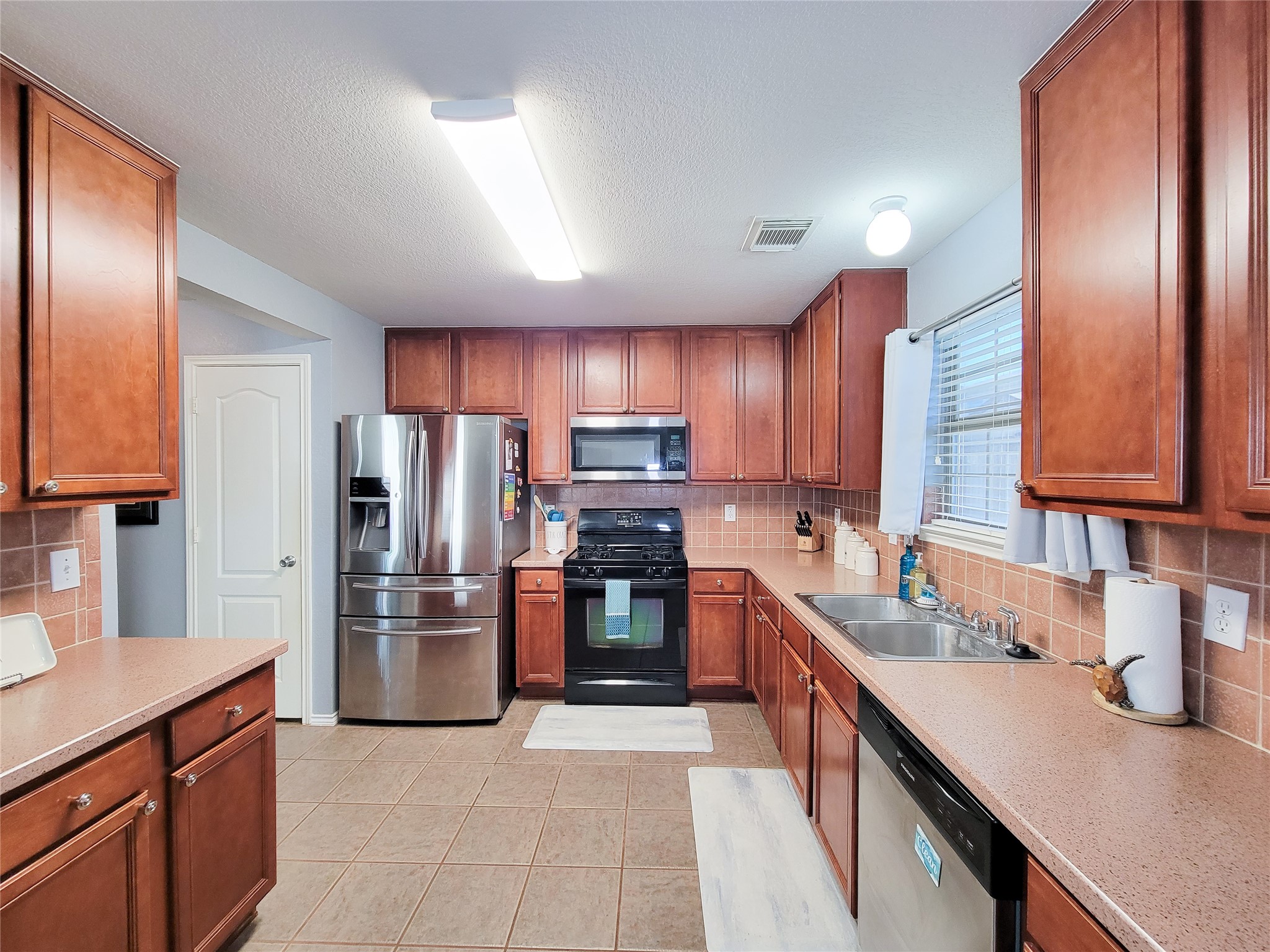 18235 Valebluff Lane Property Photo 11