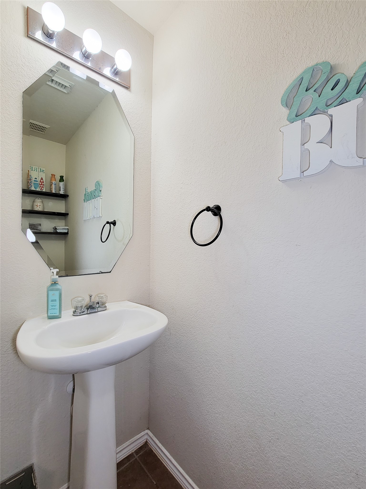 18235 Valebluff Lane Property Photo 14